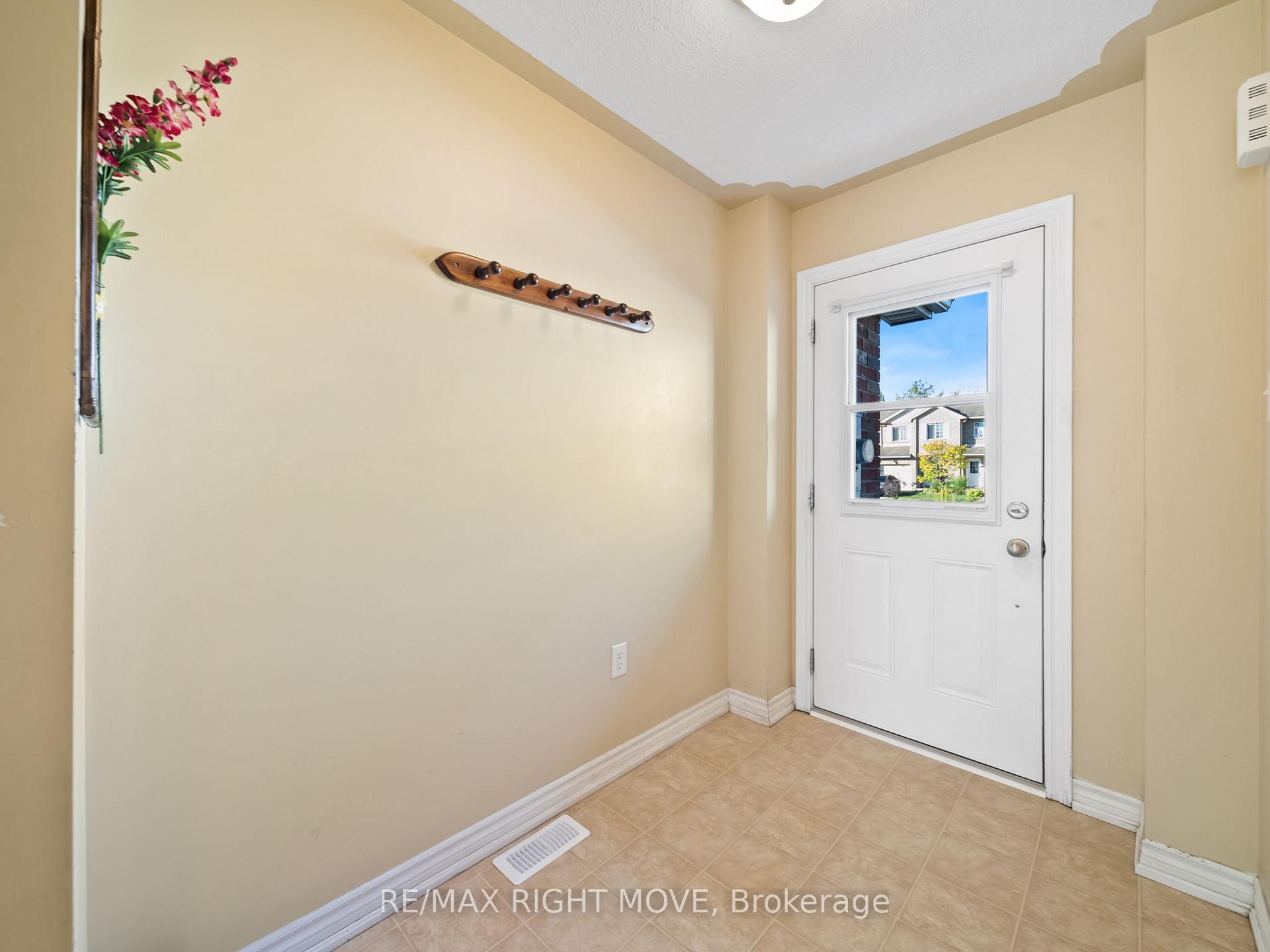 Photo 2 of 20 Michelle Drive, Orillia — HOMEH