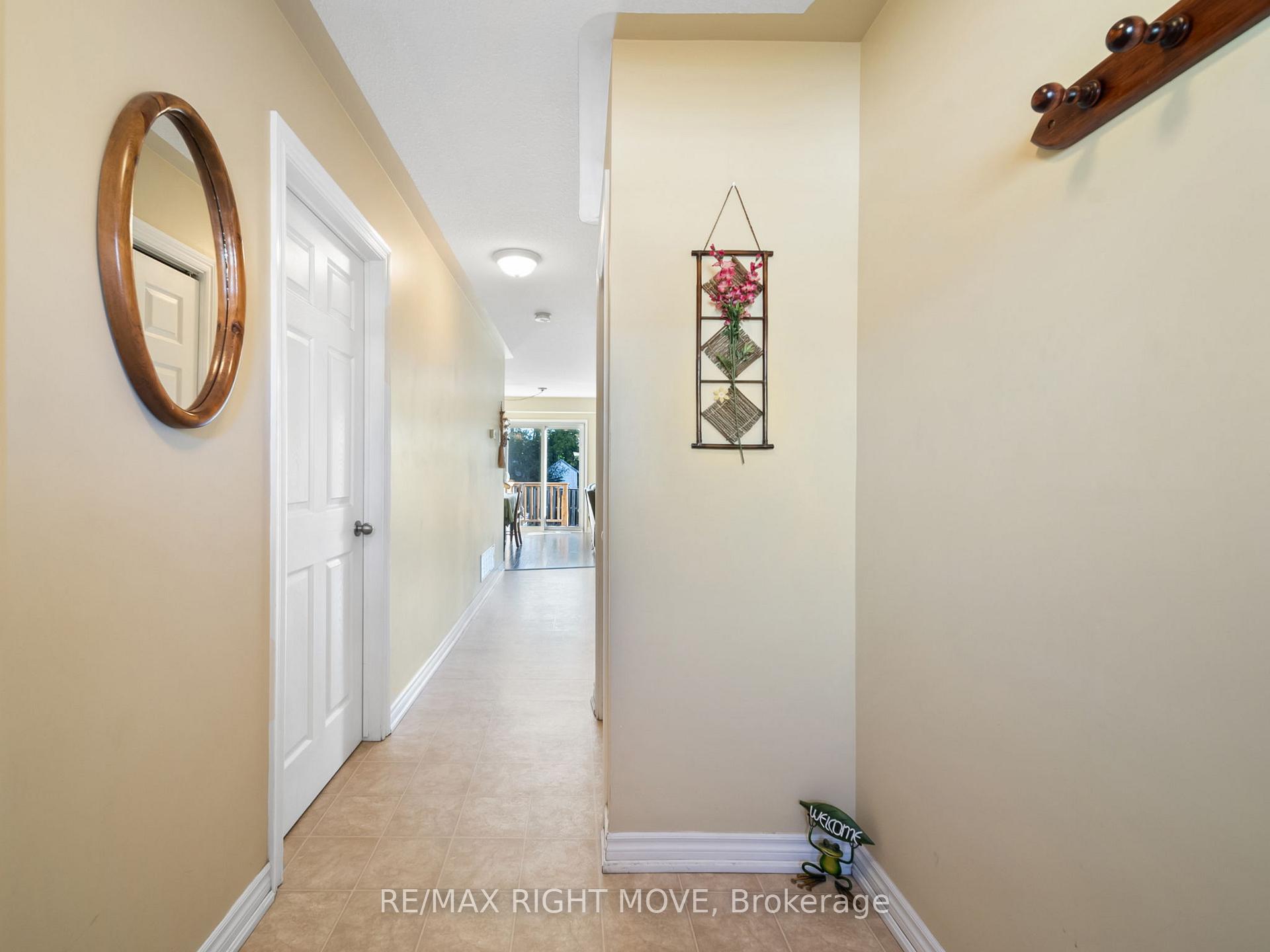 Photo 3 of 20 Michelle Drive, Orillia — HOMEH