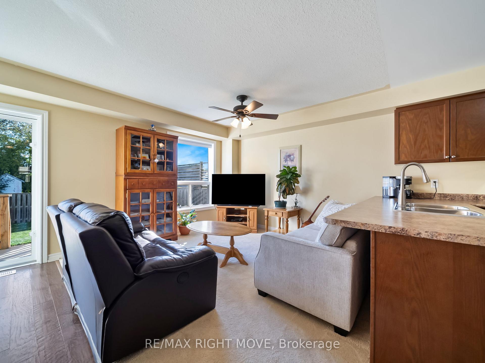 Photo 11 of 20 Michelle Drive, Orillia — HOMEH