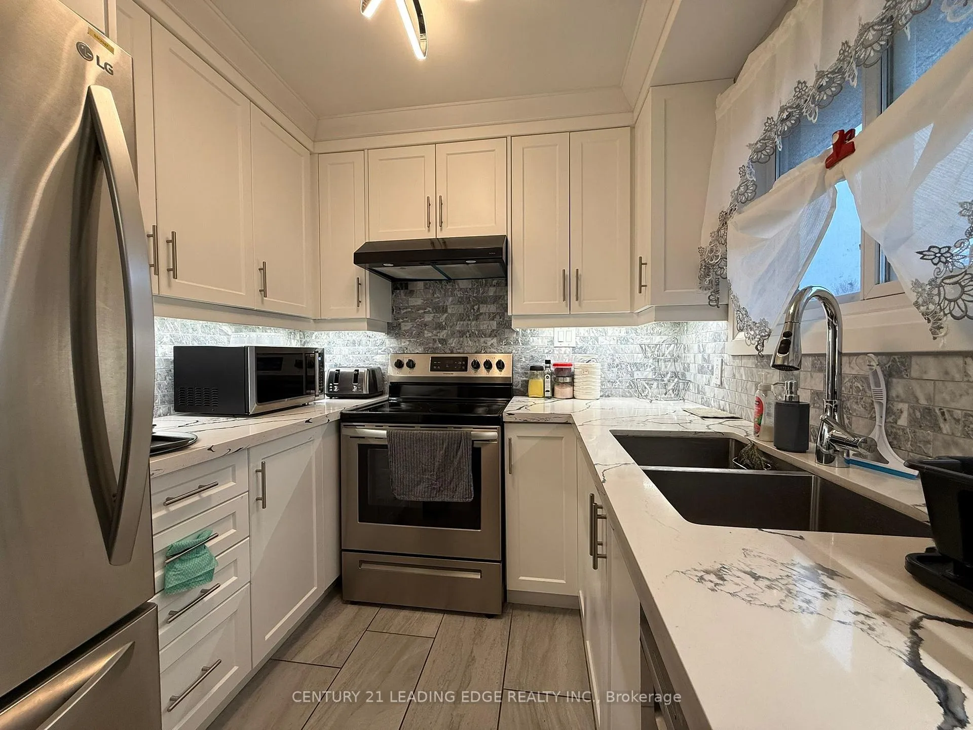 Photo 6 of Unit Upper, 714 Greenoch Court, Oshawa, McLaughlin — HOMEH