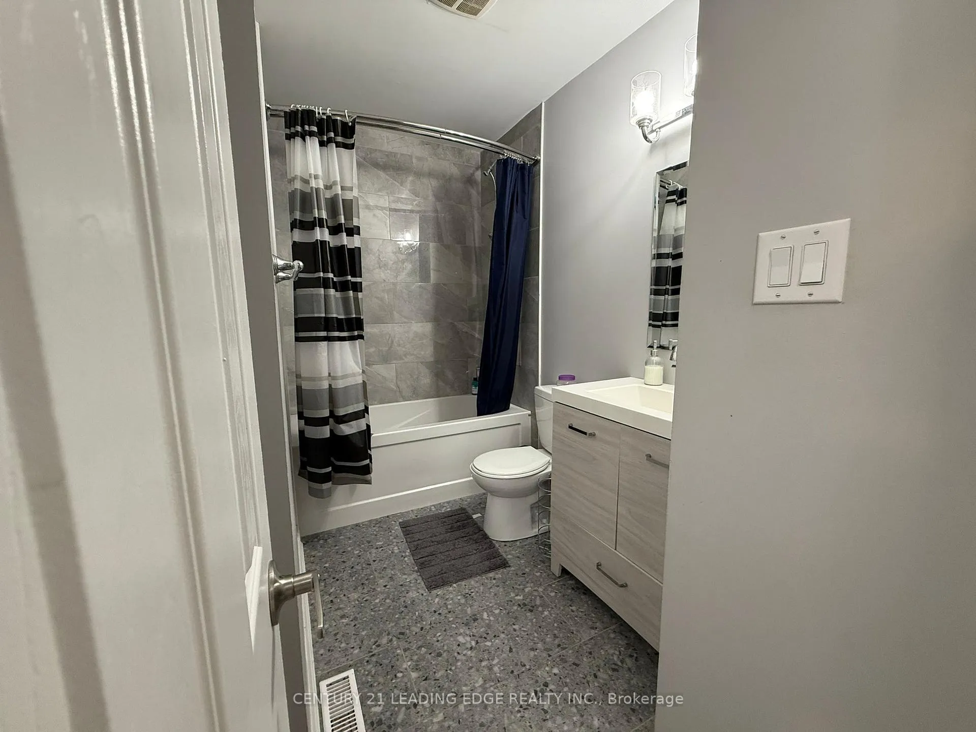 Photo 12 of Unit Upper, 714 Greenoch Court, Oshawa, McLaughlin — HOMEH
