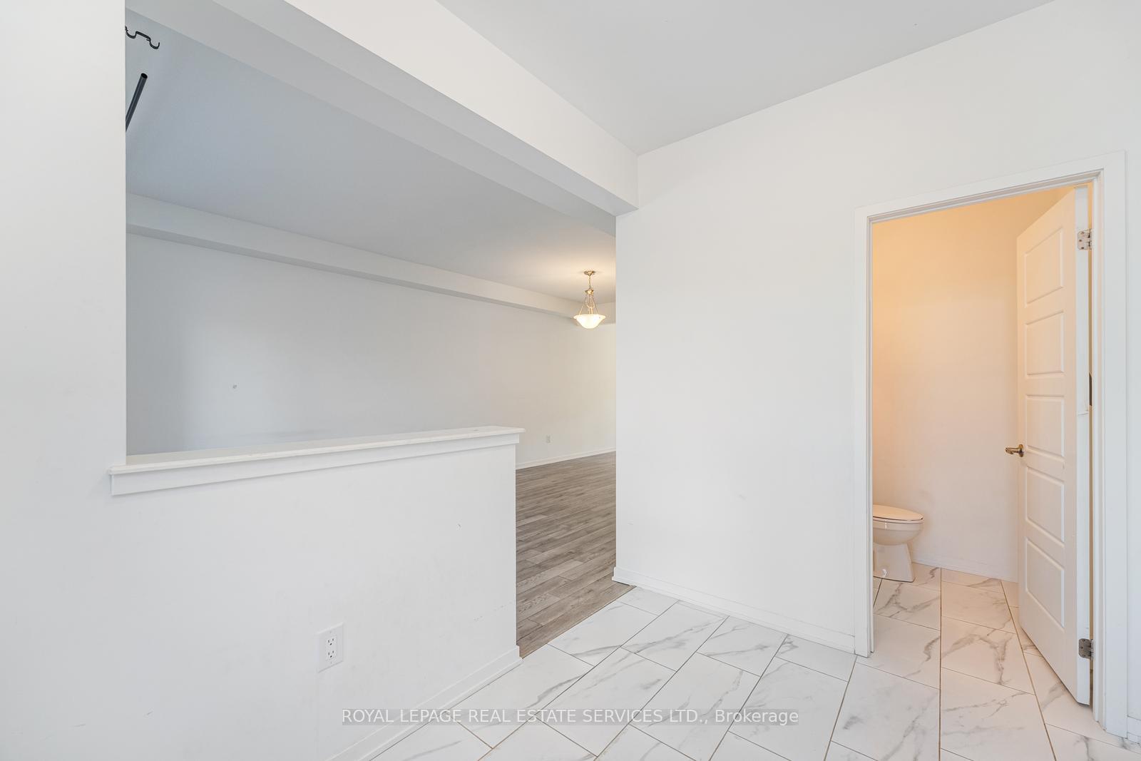 Photo 5 of 801 Conlin Road E, Oshawa, Samac — HOMEH