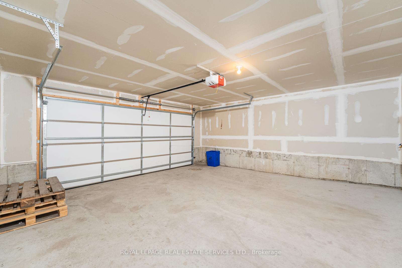 Photo 19 of 801 Conlin Road E, Oshawa, Samac — HOMEH