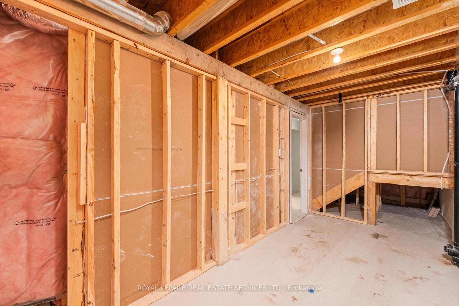 Photo 21 of 801 Conlin Road E, Oshawa, Samac — HOMEH