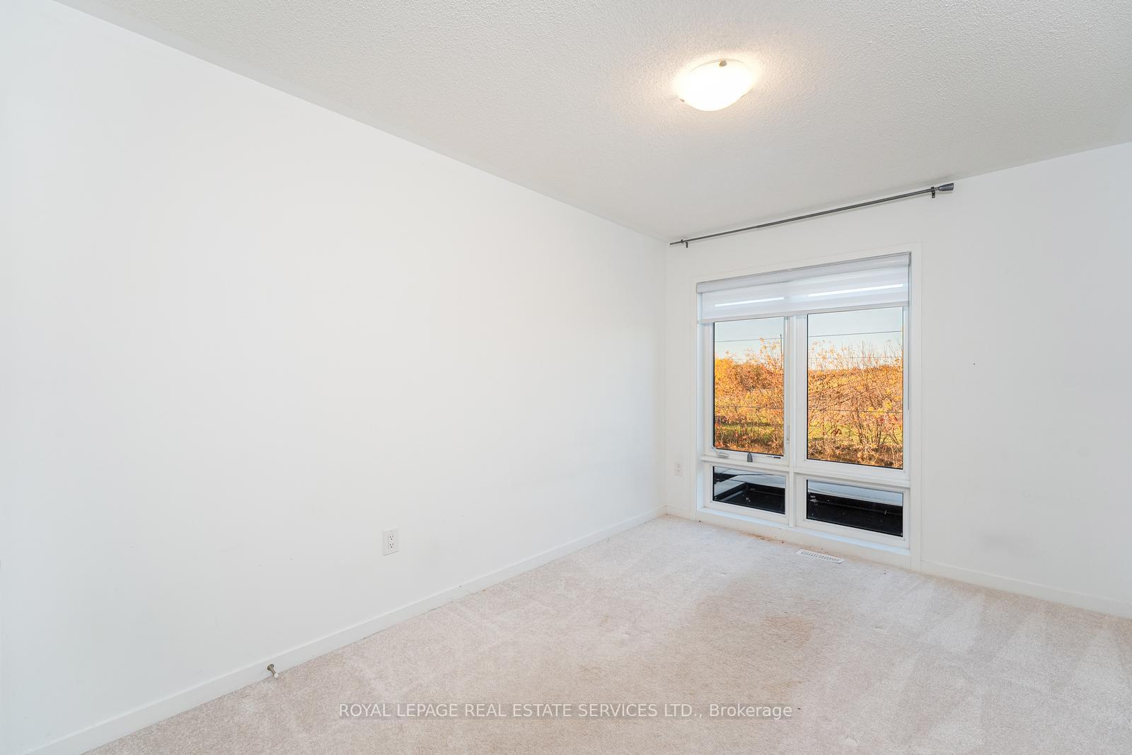 Photo 24 of 801 Conlin Road E, Oshawa, Samac — HOMEH
