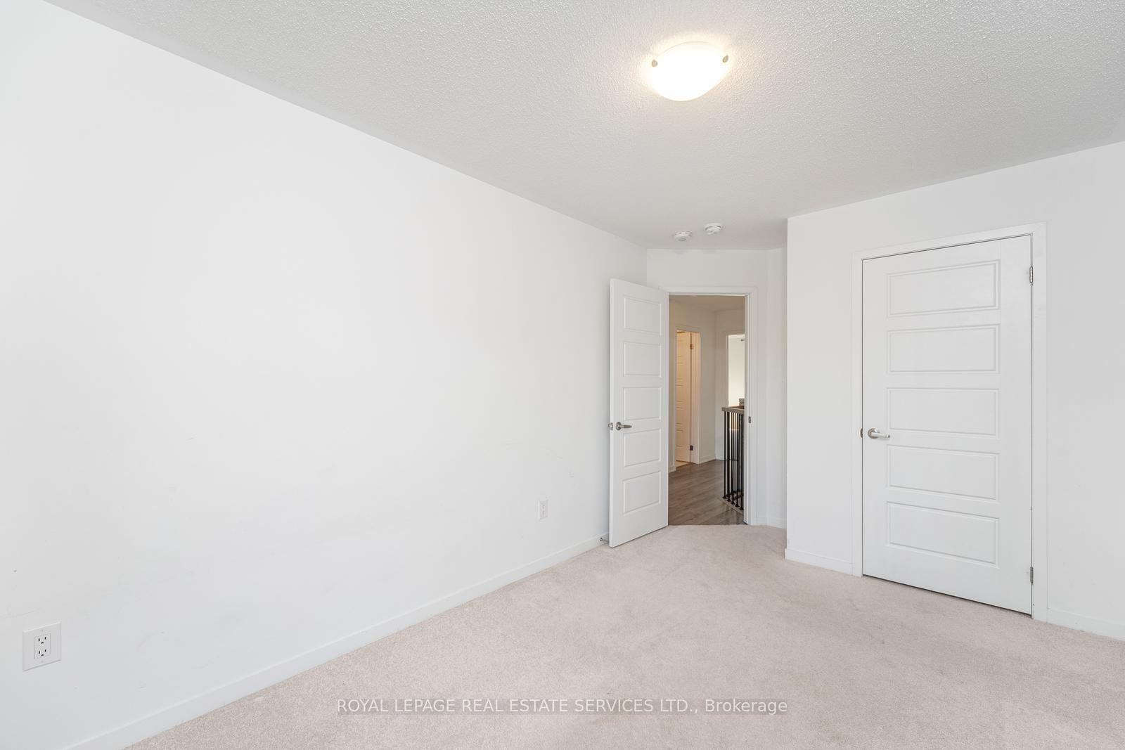 Photo 25 of 801 Conlin Road E, Oshawa, Samac — HOMEH