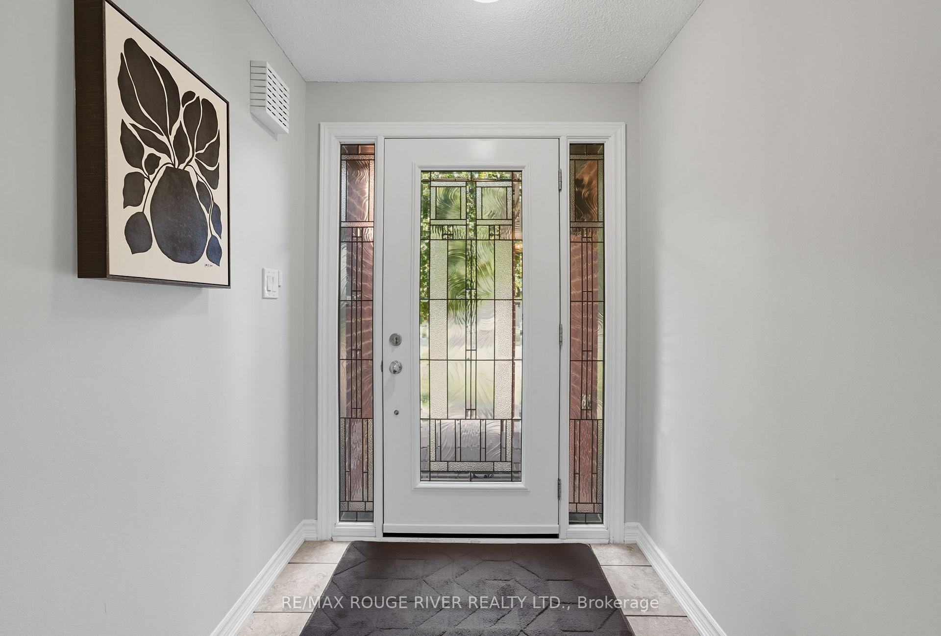 Photo 6 of 980 Sandcliff Drive, Oshawa, Pinecrest — HOMEH
