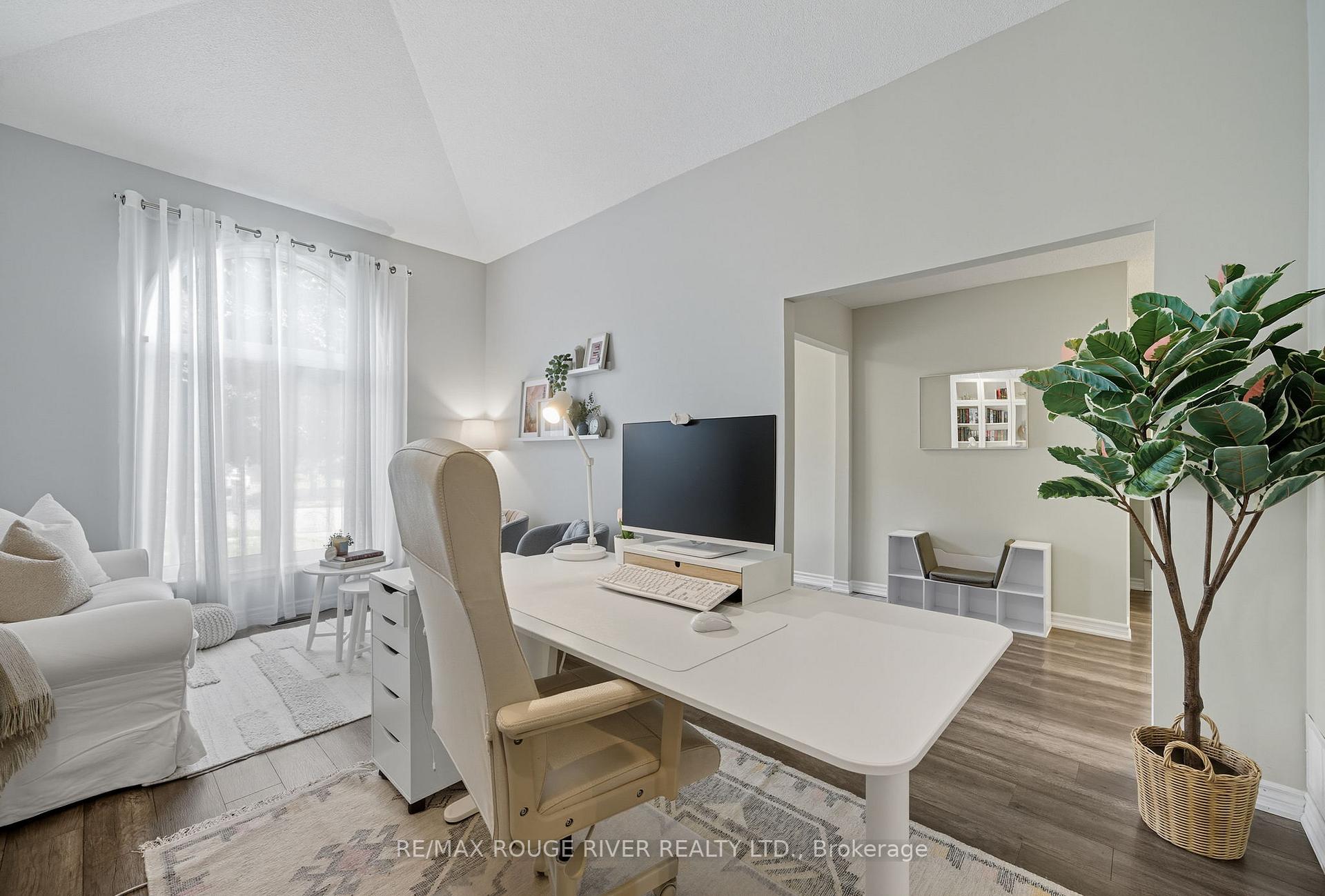 Photo 9 of 980 Sandcliff Drive, Oshawa, Pinecrest — HOMEH