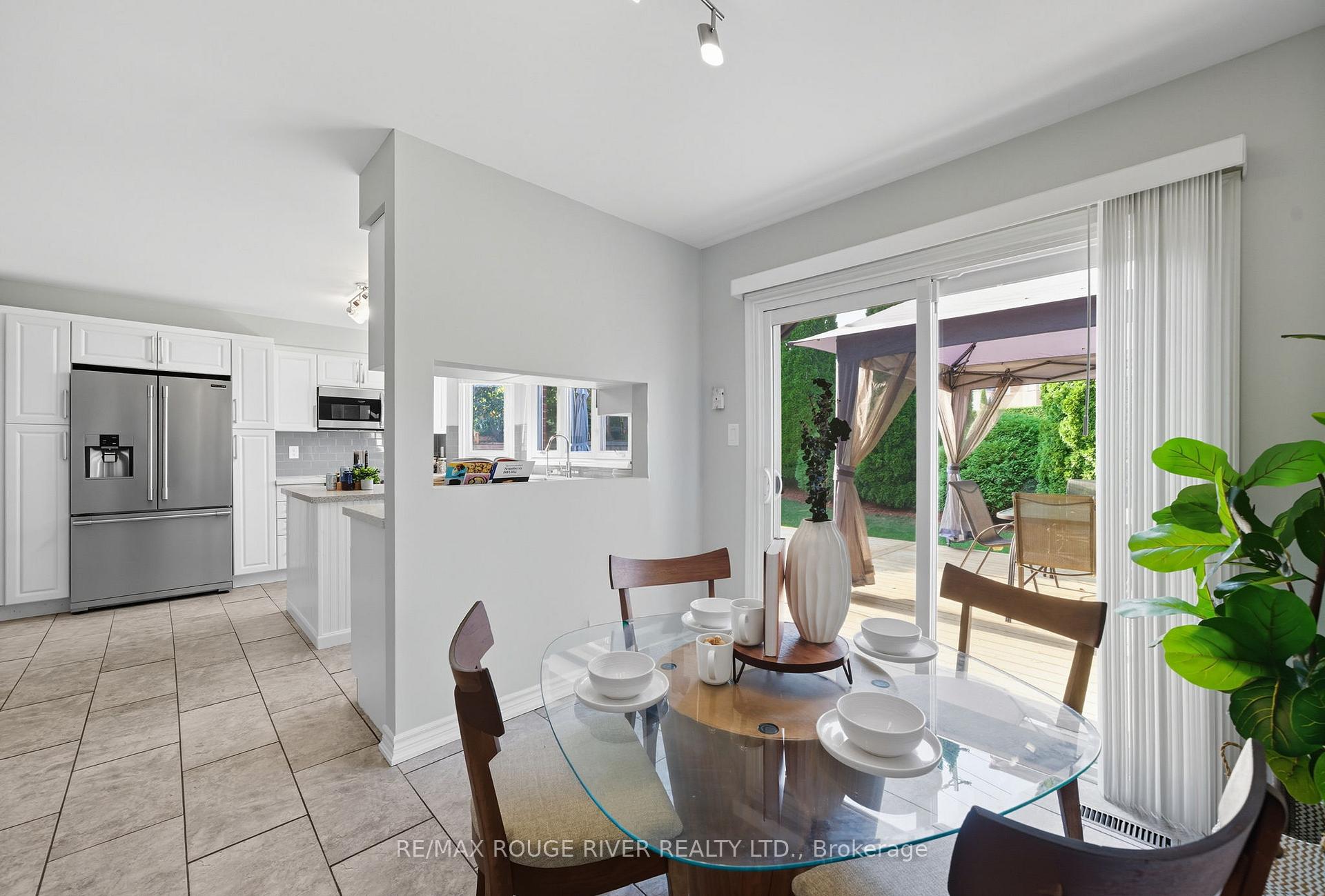 Photo 20 of 980 Sandcliff Drive, Oshawa, Pinecrest — HOMEH