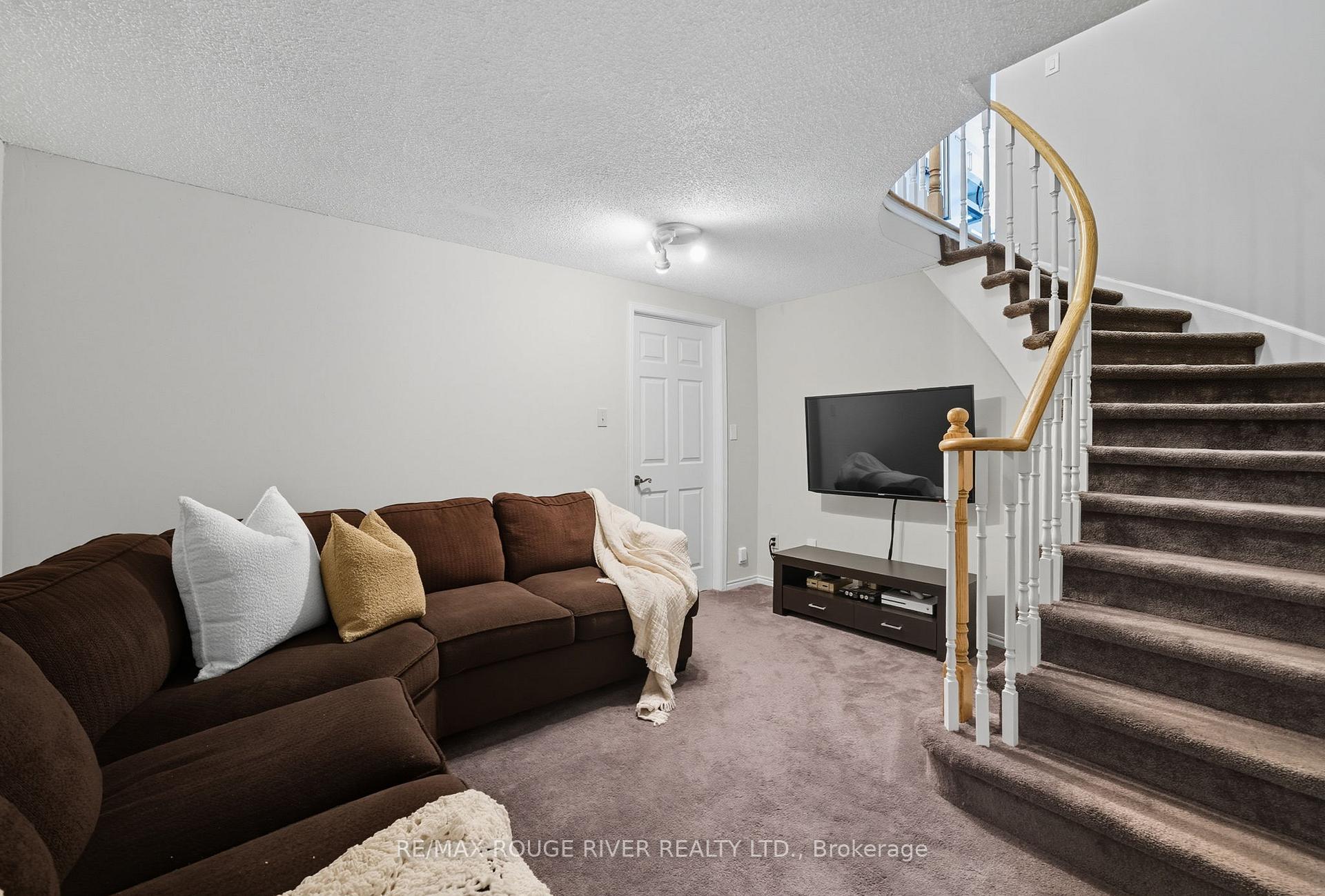 Photo 43 of 980 Sandcliff Drive, Oshawa, Pinecrest — HOMEH