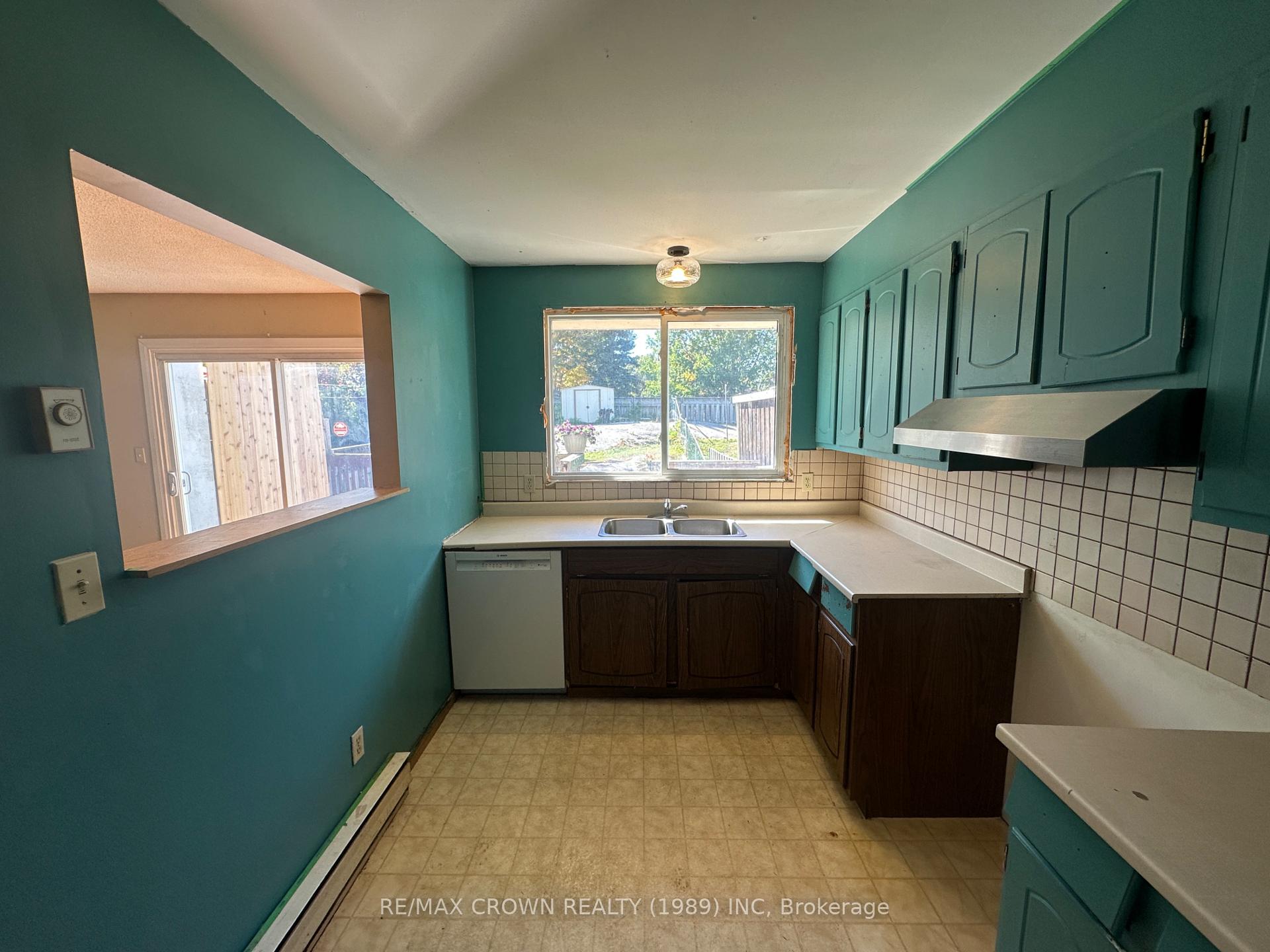 Photo 6 of 17 Blair Street, North Bay, Ferris — HOMEH