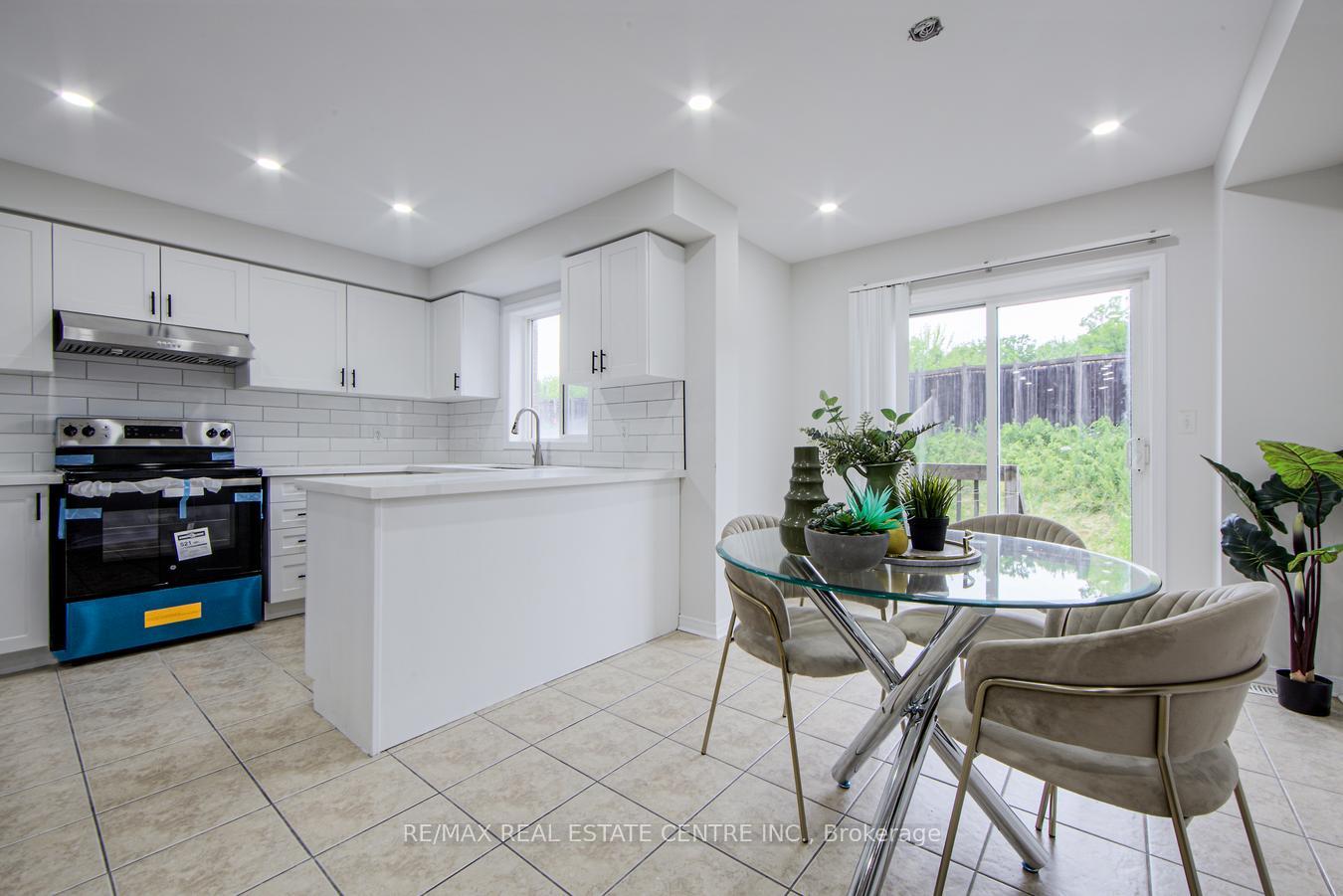 Photo 12 of 359 Bussel Crescent, Milton, Clarke — HOMEH