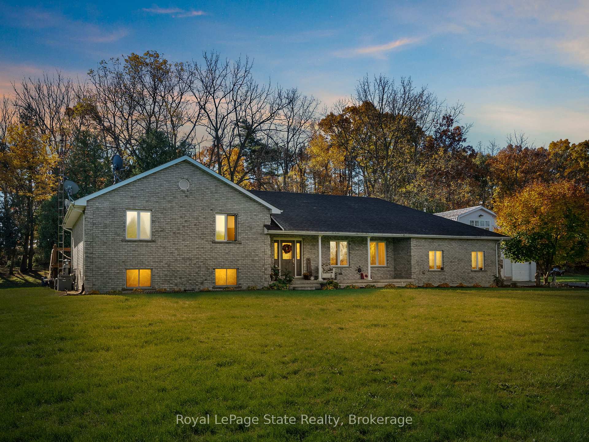 Photo 5 of 1306 St Johns Road W, Norfolk, Rural Charlotteville — HOMEH