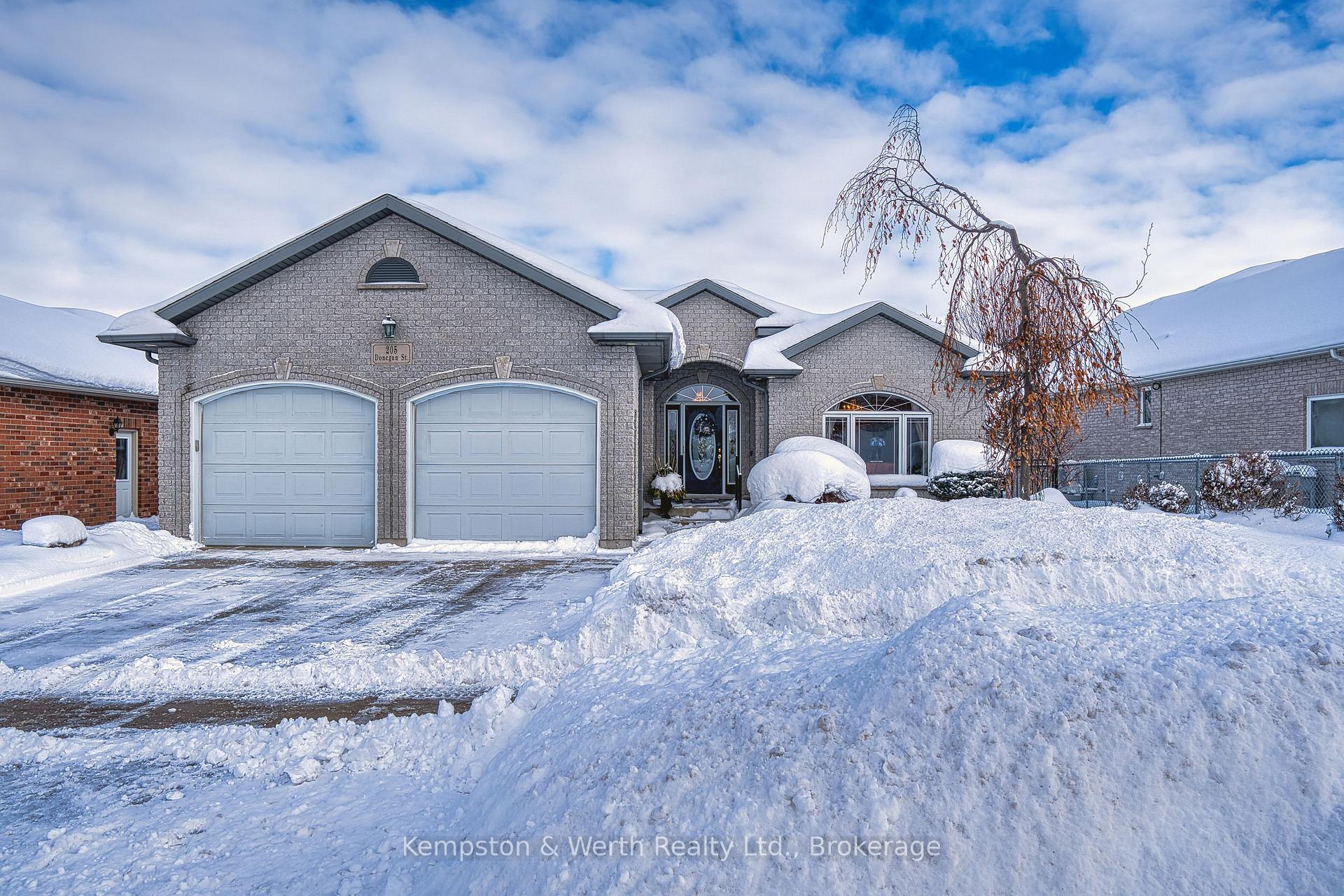 Photo 3 of 205 Donegan Street W, North Perth, Listowel — HOMEH
