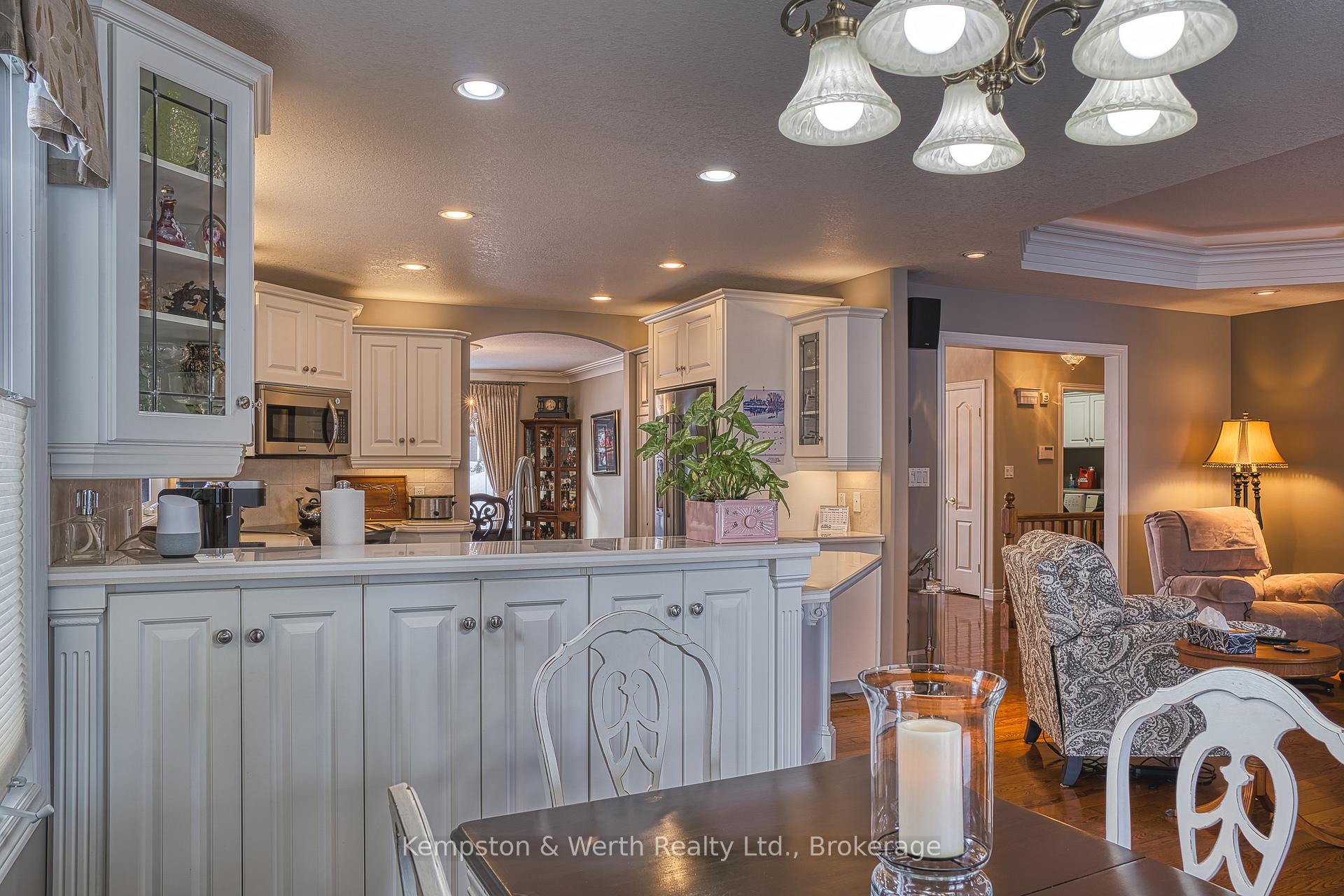 Photo 23 of 205 Donegan Street W, North Perth, Listowel — HOMEH