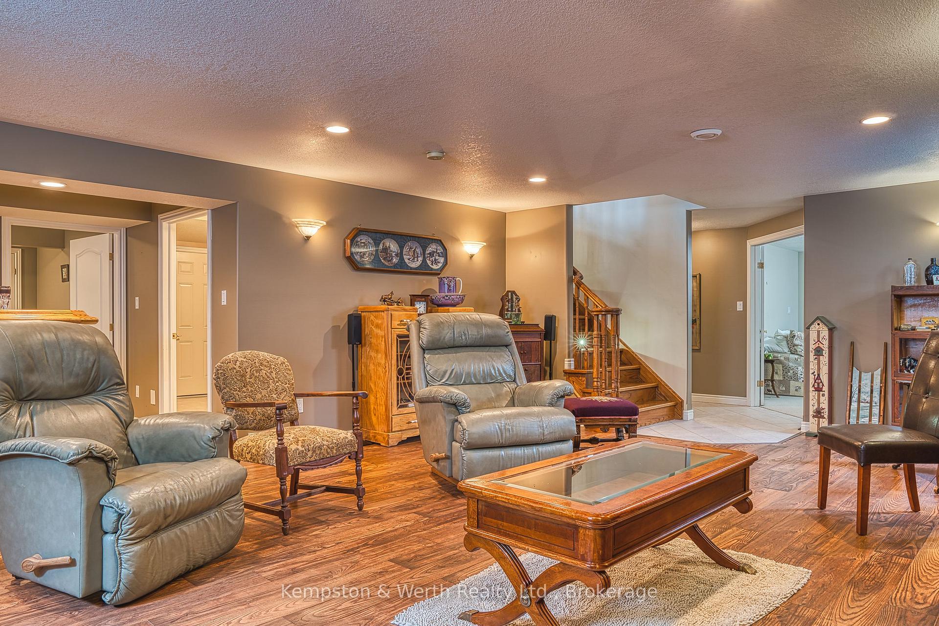 Photo 31 of 205 Donegan Street W, North Perth, Listowel — HOMEH