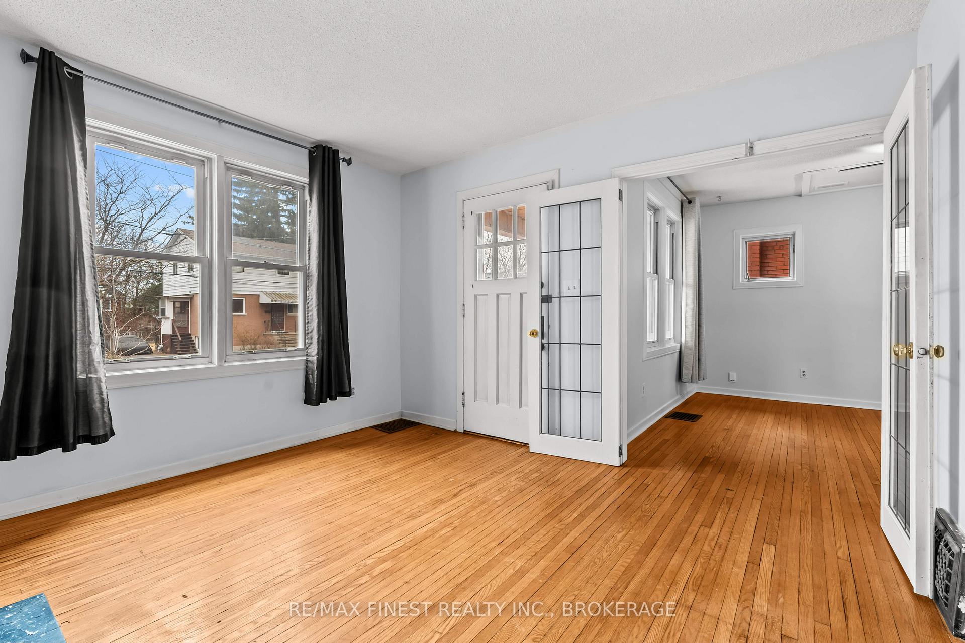 Photo 8 of 16 Toronto Street, Kingston, Central City East — HOMEH