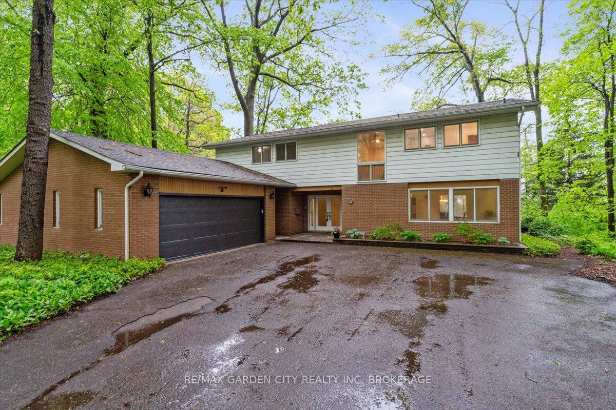 Photo 3 of 10 Oak Lane, Pelham, Fonthill — HOMEH