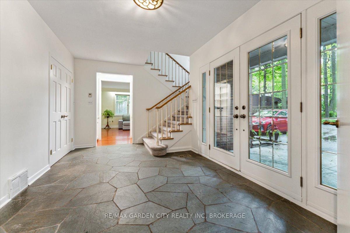 Photo 6 of 10 Oak Lane, Pelham, Fonthill — HOMEH