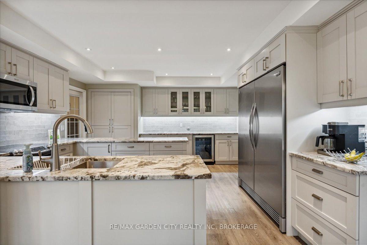 Photo 16 of 10 Oak Lane, Pelham, Fonthill — HOMEH