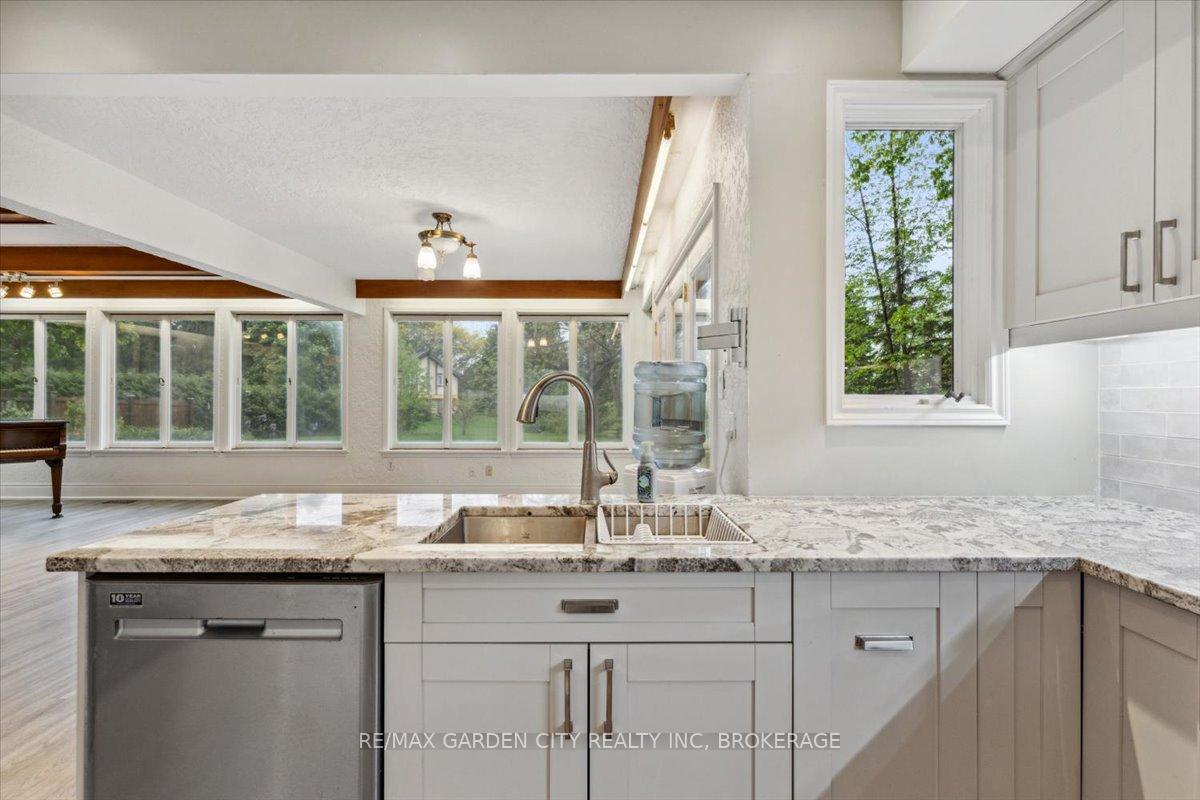 Photo 19 of 10 Oak Lane, Pelham, Fonthill — HOMEH