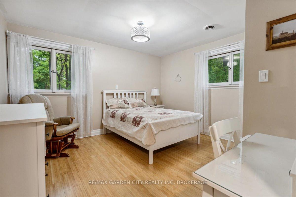 Photo 26 of 10 Oak Lane, Pelham, Fonthill — HOMEH