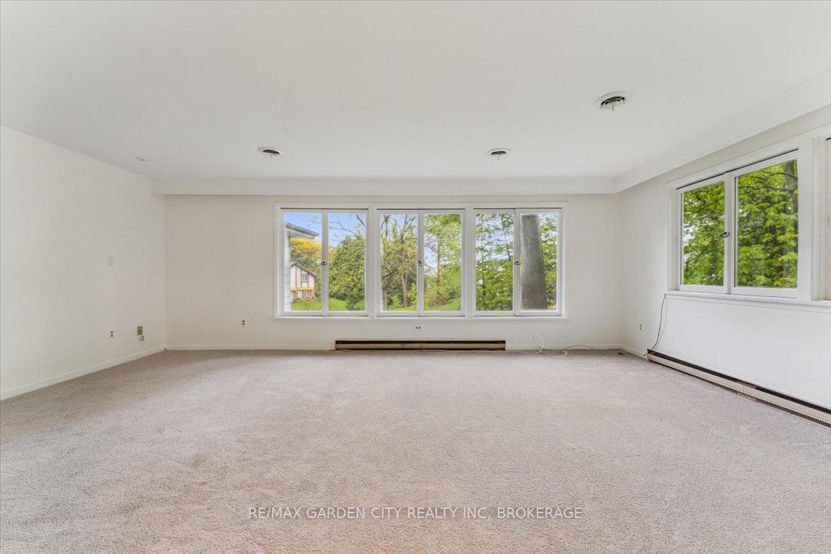 Photo 30 of 10 Oak Lane, Pelham, Fonthill — HOMEH