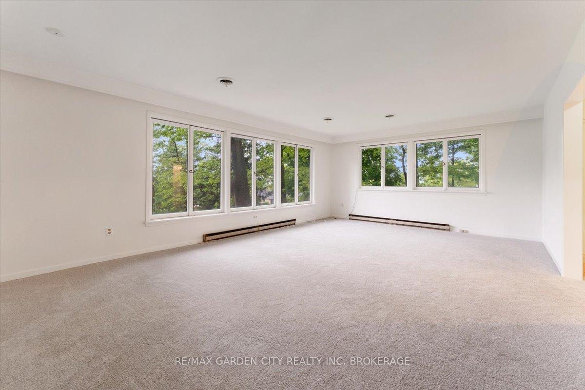 Photo 31 of 10 Oak Lane, Pelham, Fonthill — HOMEH