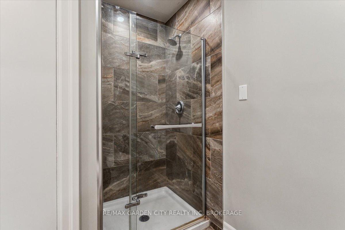 Photo 39 of 10 Oak Lane, Pelham, Fonthill — HOMEH