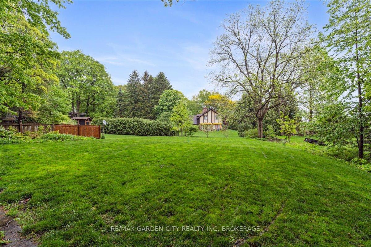 Photo 45 of 10 Oak Lane, Pelham, Fonthill — HOMEH