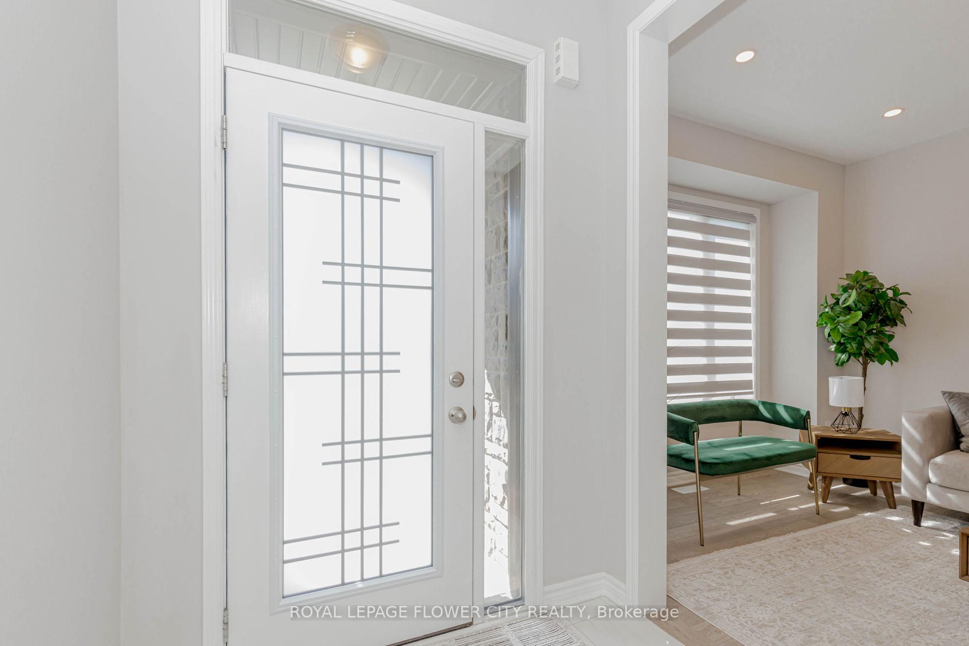 Photo 4 of 1371 Lobelia Crescent, Milton, Walker — HOMEH