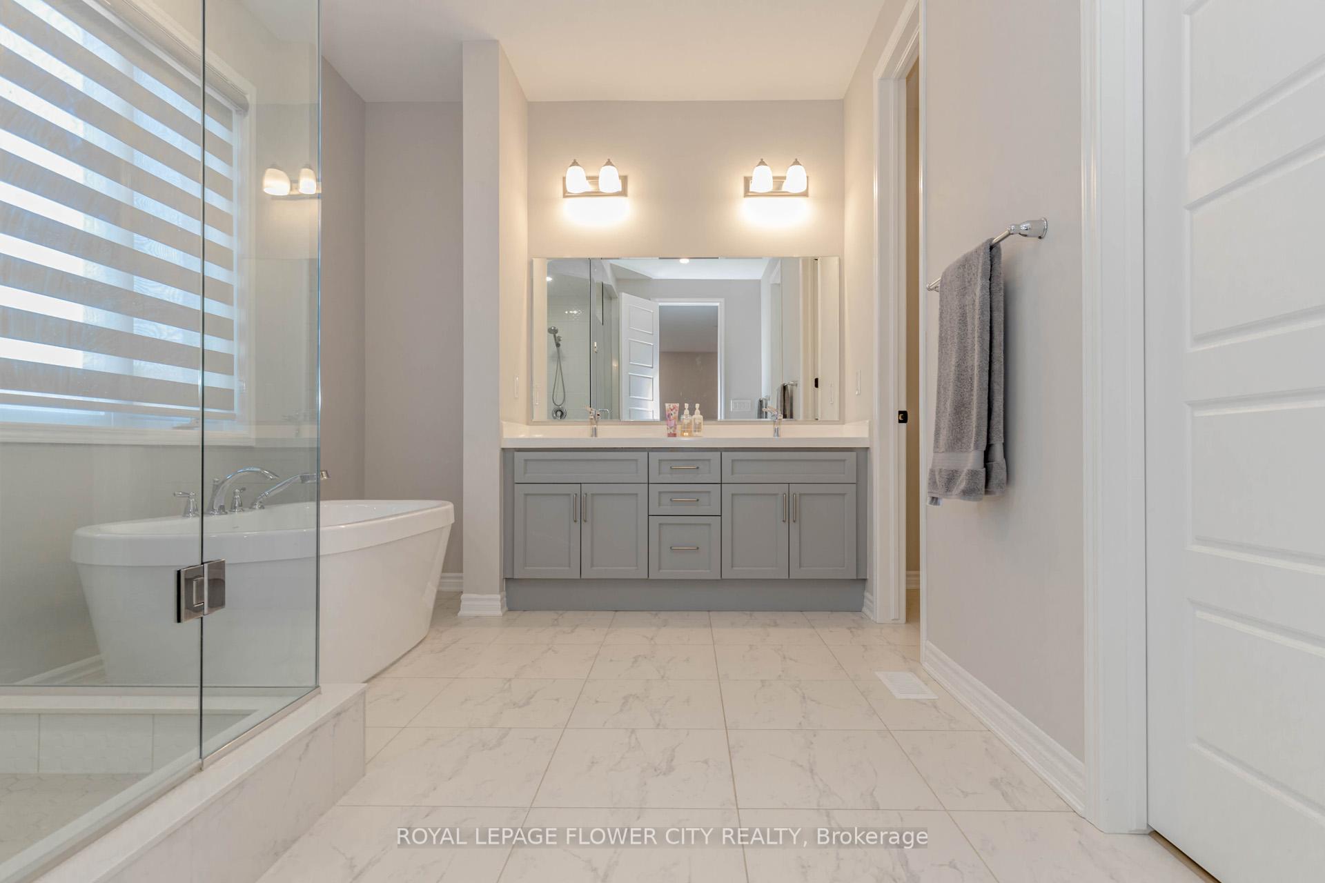 Photo 34 of 1371 Lobelia Crescent, Milton, Walker — HOMEH