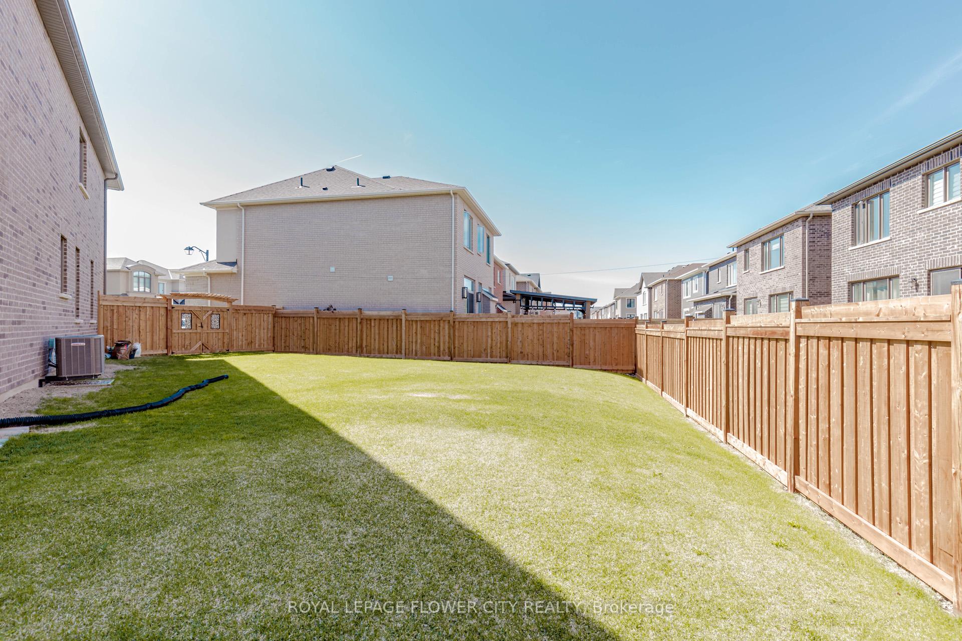 Photo 28 of 1371 Lobelia Crescent, Milton, Walker — HOMEH