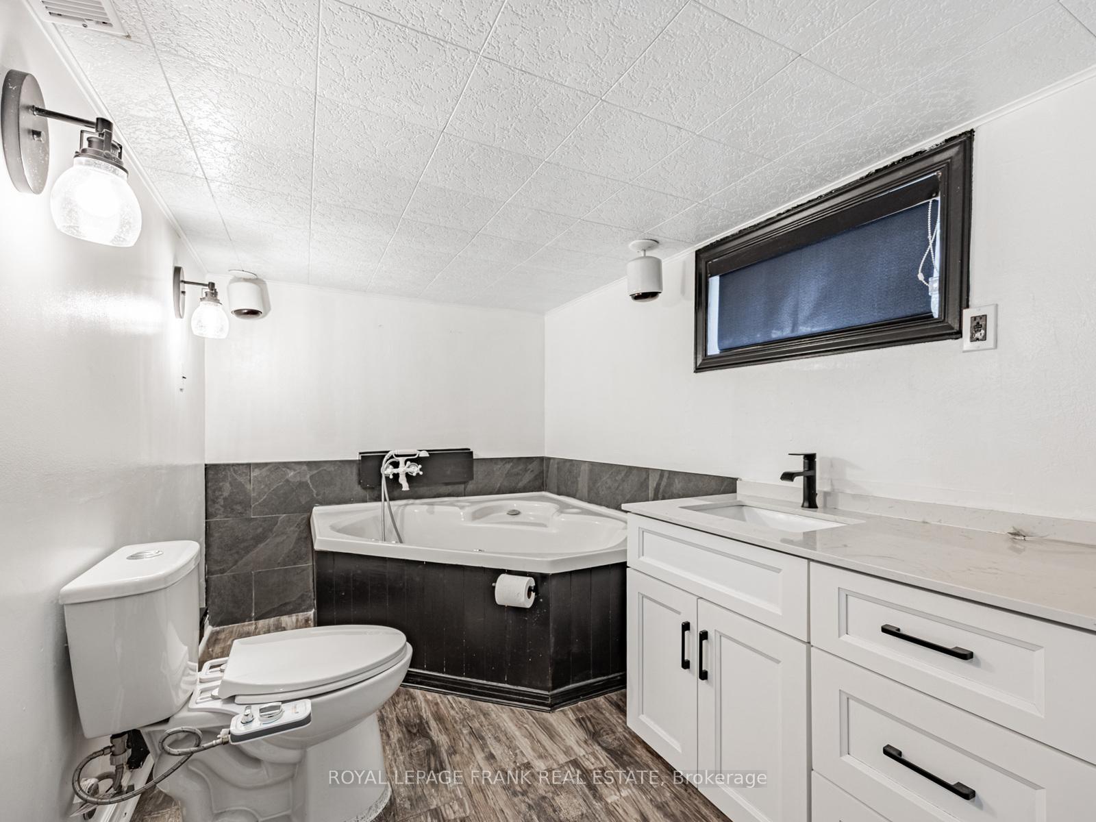 Photo 18 of 330 Arthur Street, Oshawa, Central — HOMEH