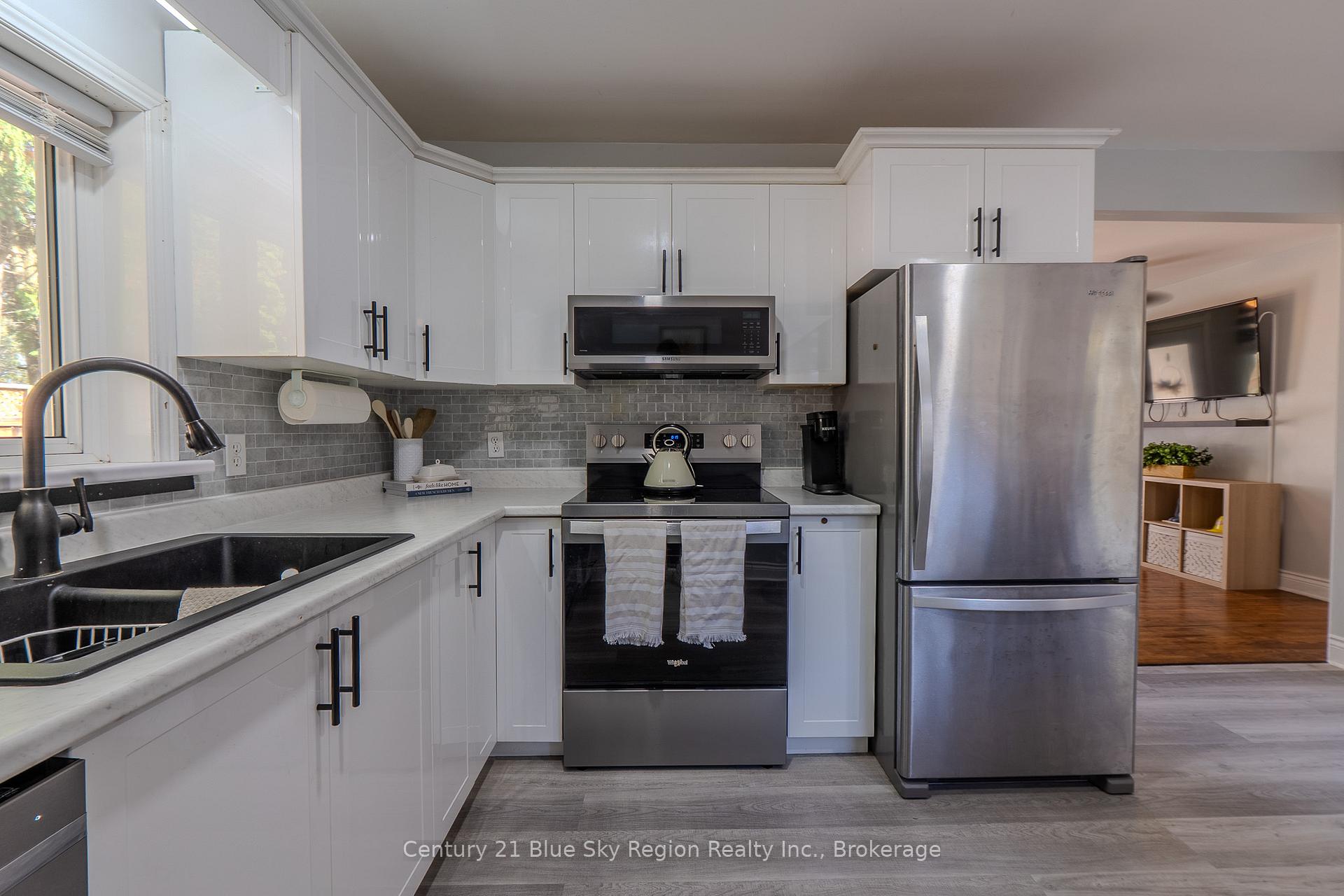 Photo 2 of 13 Prince Edward Drive, North Bay, Ferris — HOMEH