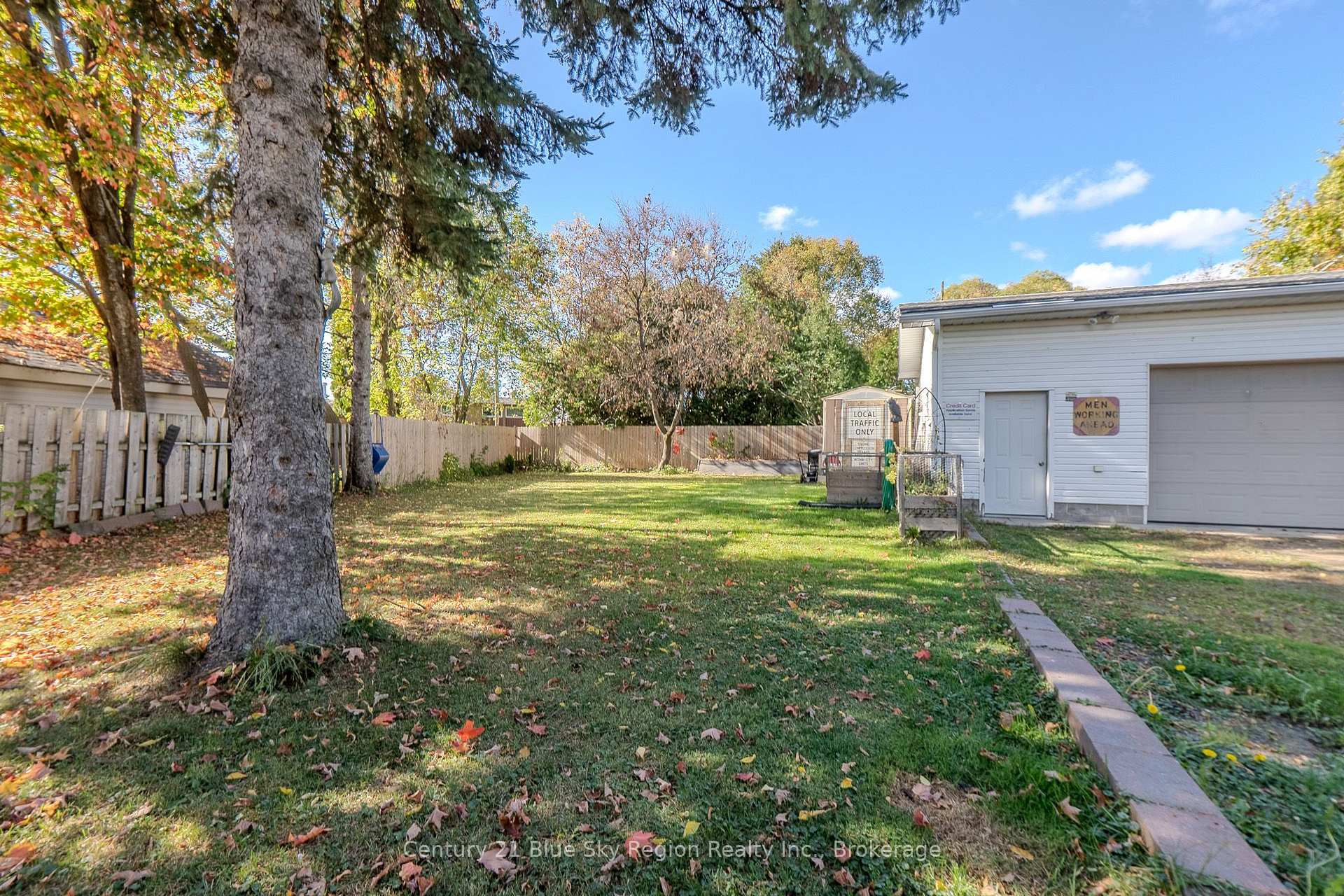 Photo 26 of 13 Prince Edward Drive, North Bay, Ferris — HOMEH