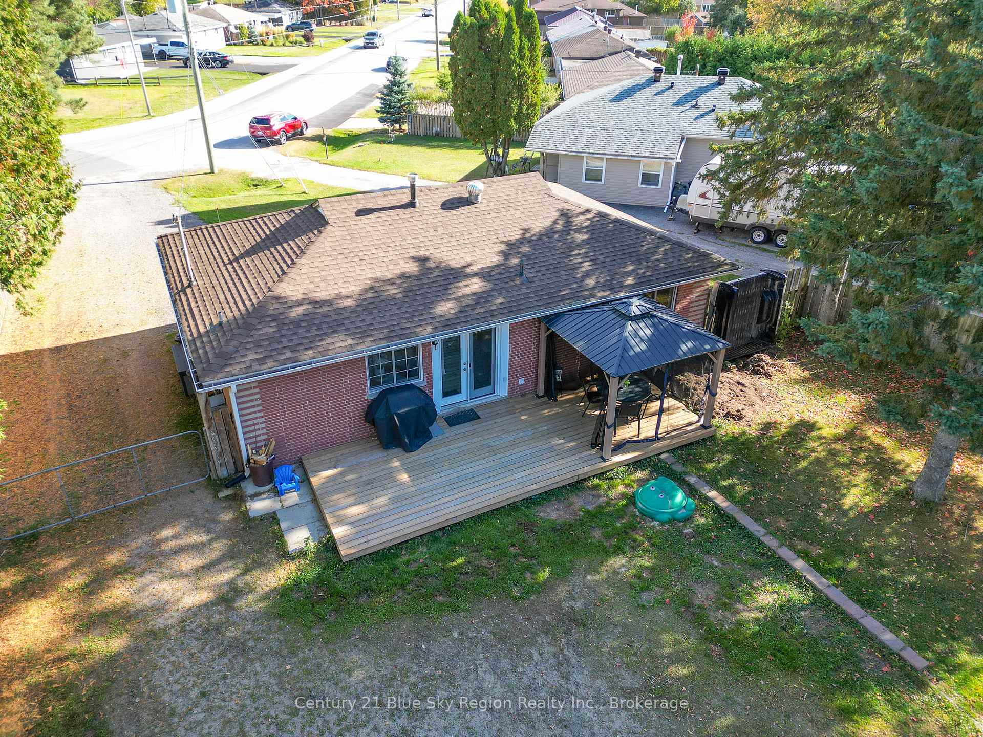 Photo 29 of 13 Prince Edward Drive, North Bay, Ferris — HOMEH