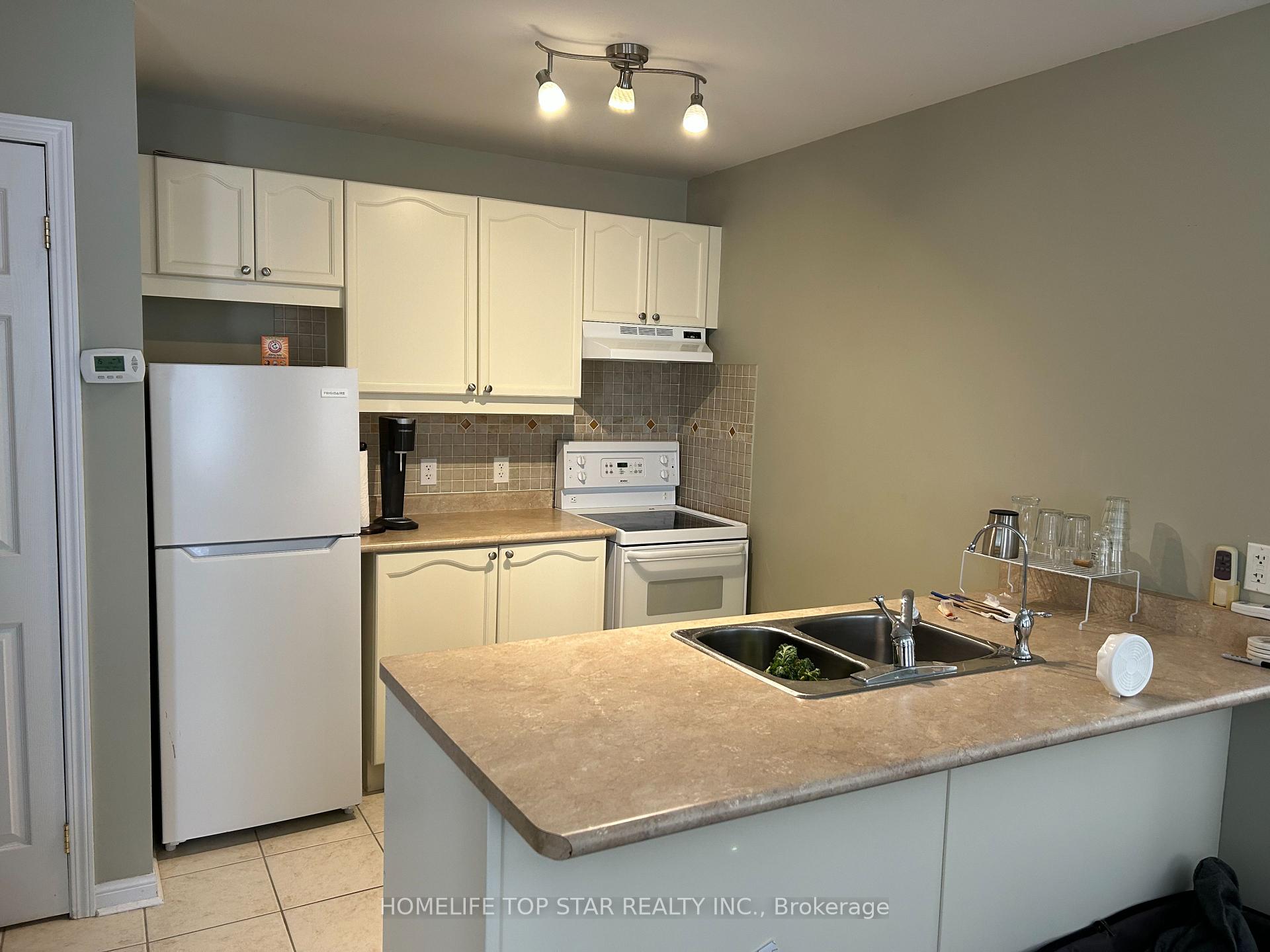 Photo 7 of Unit Coach H, 20 Bittersweet Street, Markham, Cornell — HOMEH