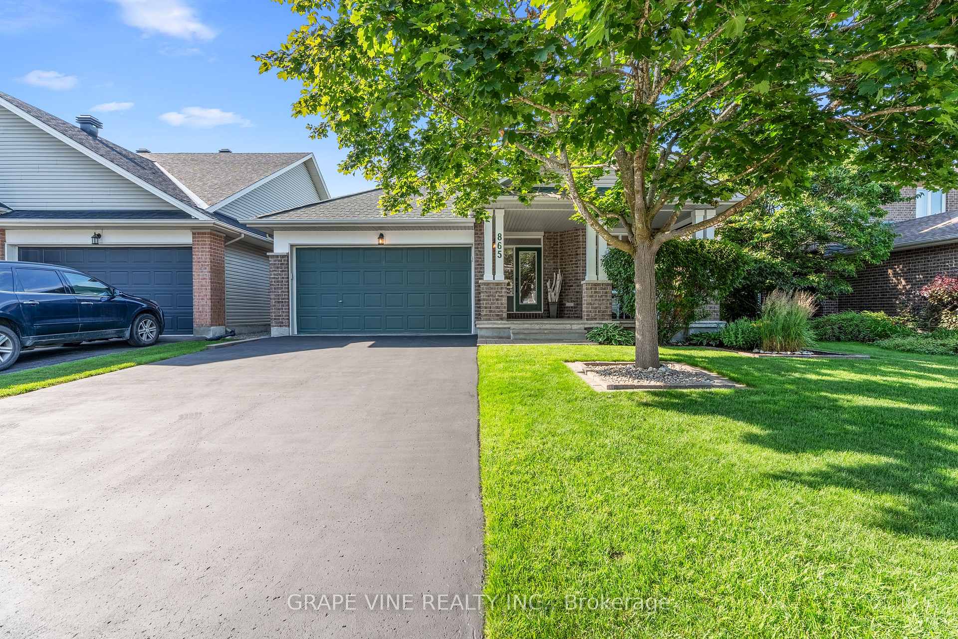Front of 865 Markwick Crescent