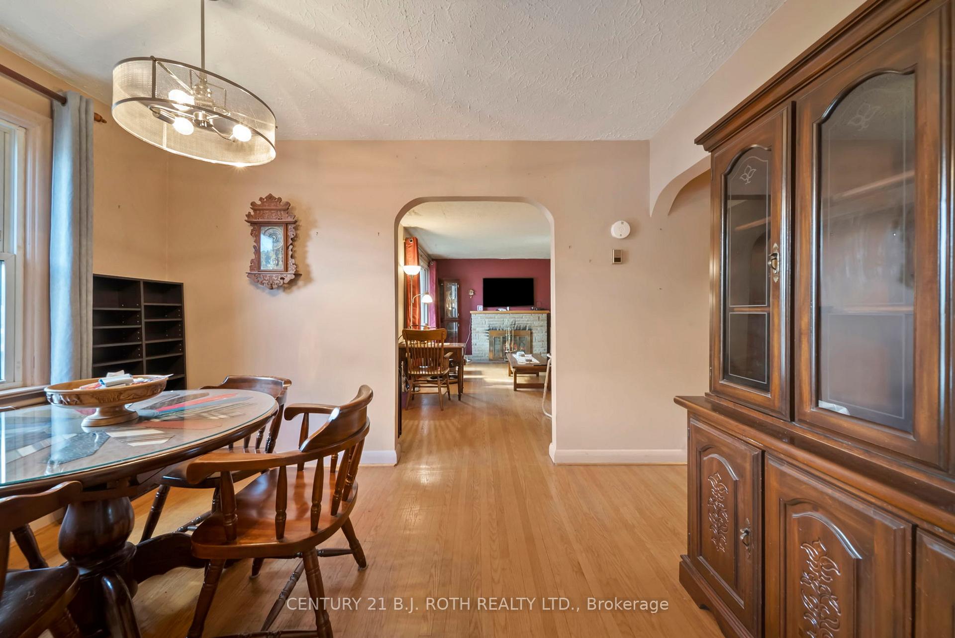 Photo 6 of 392 Bayview Parkway, Orillia — HOMEH
