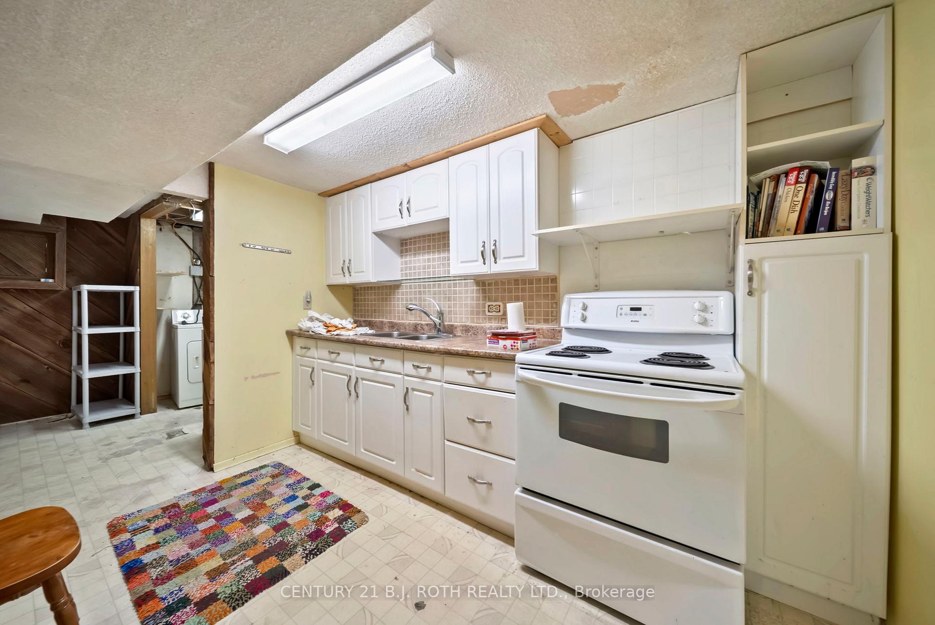Photo 13 of 392 Bayview Parkway, Orillia — HOMEH