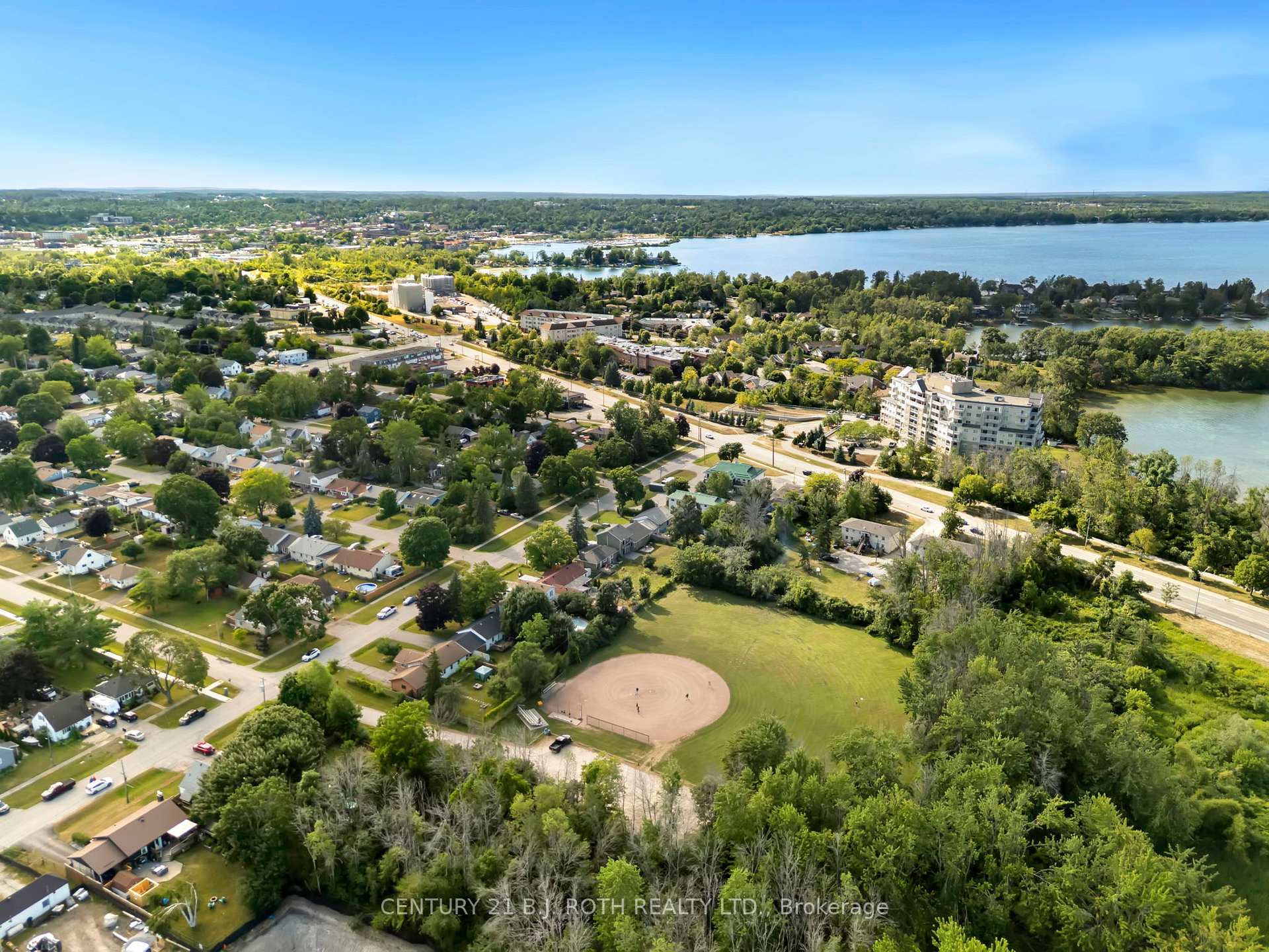 Photo 19 of 392 Bayview Parkway, Orillia — HOMEH