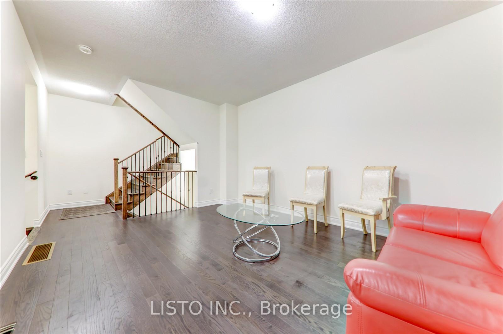Photo 8 of 265 Kirkham Drive, Markham, Cedarwood — HOMEH