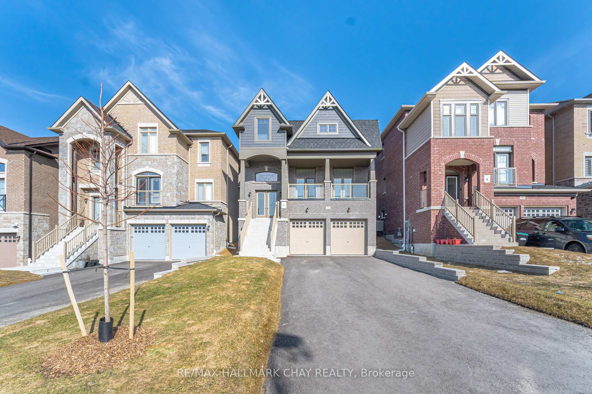 Photo 1 of 30 Janes Crescent, New Tecumseth, Alliston — HOMEH