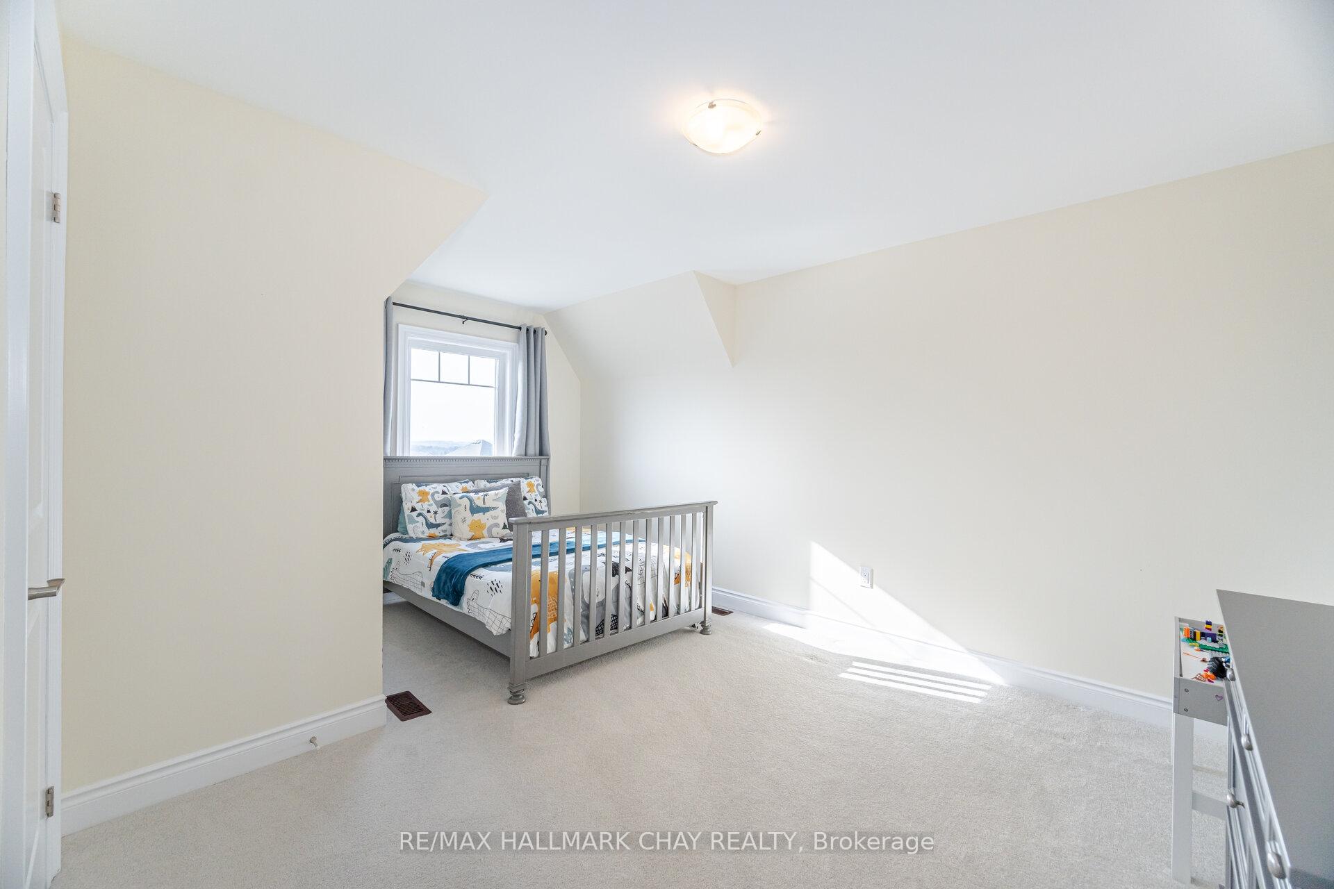 Photo 35 of 30 Janes Crescent, New Tecumseth, Alliston — HOMEH