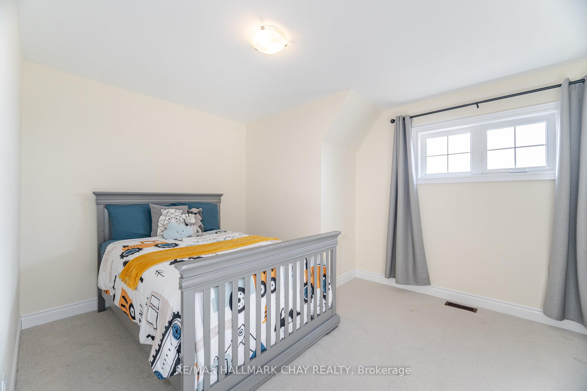 Photo 38 of 30 Janes Crescent, New Tecumseth, Alliston — HOMEH
