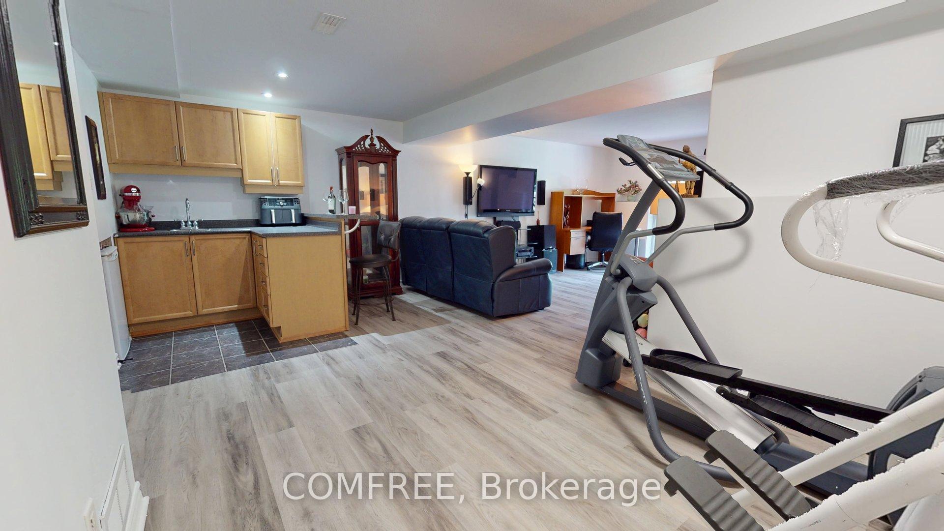 Photo 5 of 2112 Bergamot Circle, Ottawa, Springridge/East Village — HOMEH