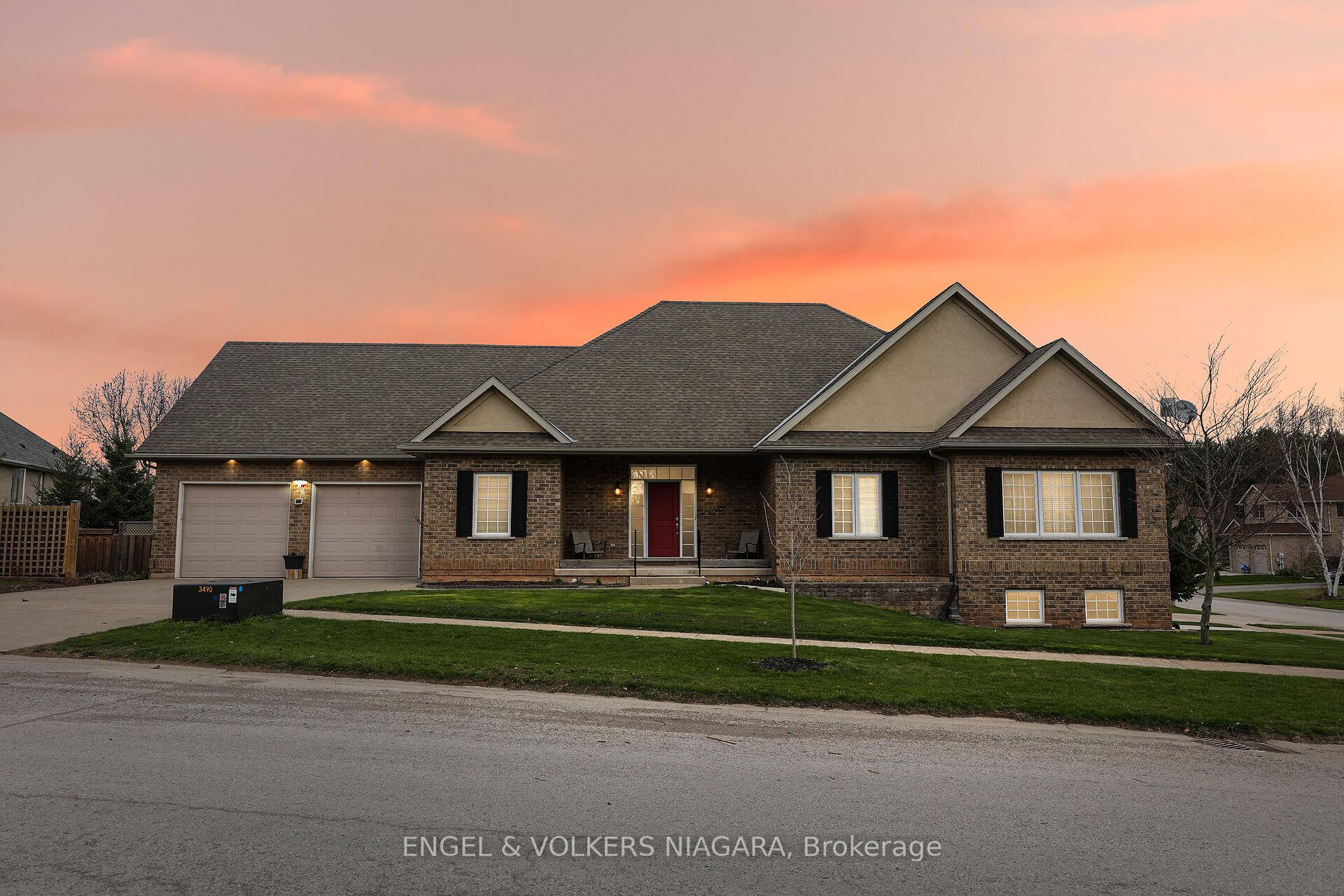 Photo 1 of 28 Cherry Ridge Boulevard N, Pelham, Fenwick — HOMEH