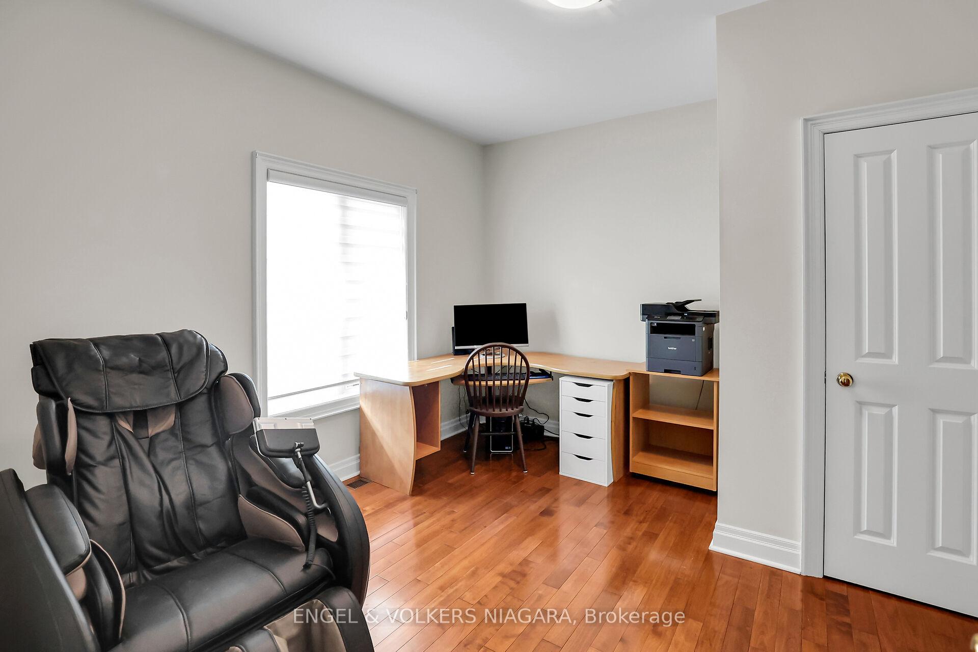 Photo 14 of 28 Cherry Ridge Boulevard N, Pelham, Fenwick — HOMEH
