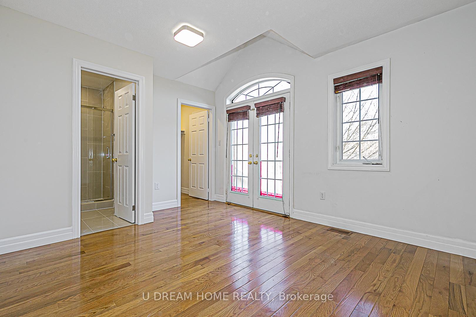 Photo 12 of 10 John Gary Drive, Markham, Village Green-South Unionville — HOMEH